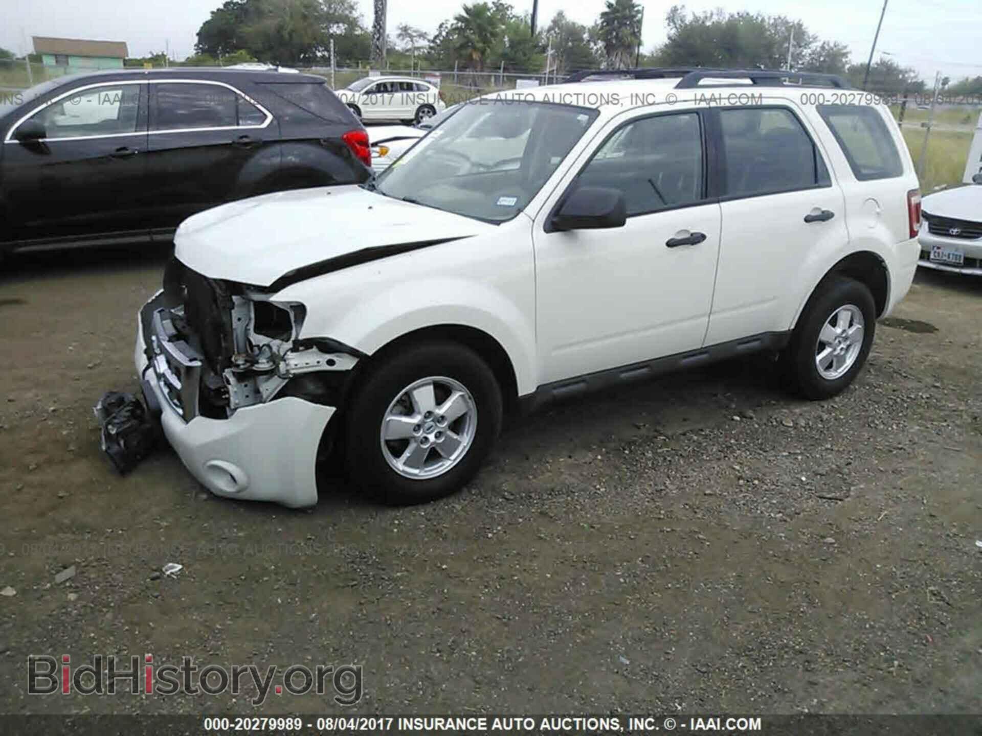 2012 Ford Escape - VIN: 1FMCU0C73CKB30840 - Photo 2