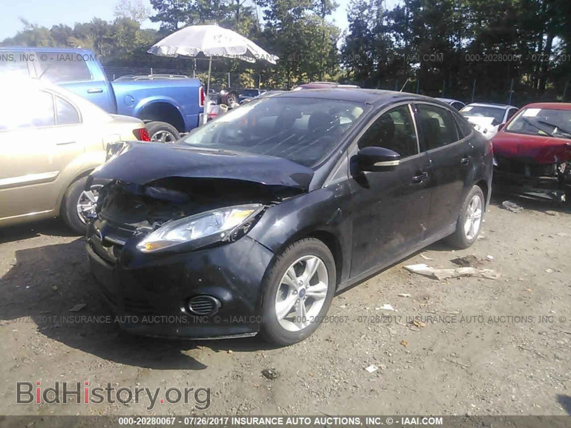 2013 Ford Focus - VIN: 1FADP3F24DL187678 - Photo 2
