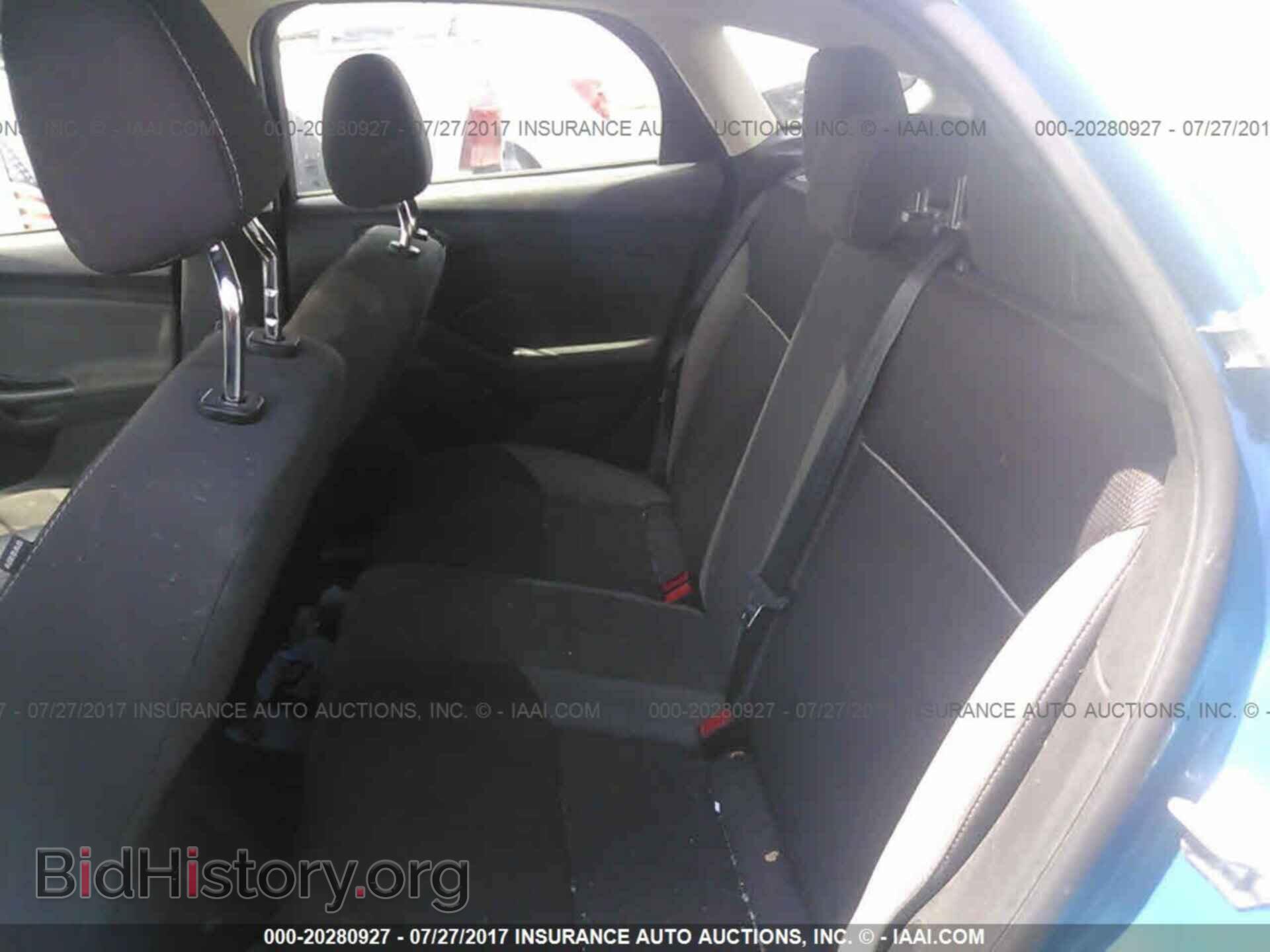 2012 Ford Focus - VIN: 1FAHP3K27CL256868 - Photo 8