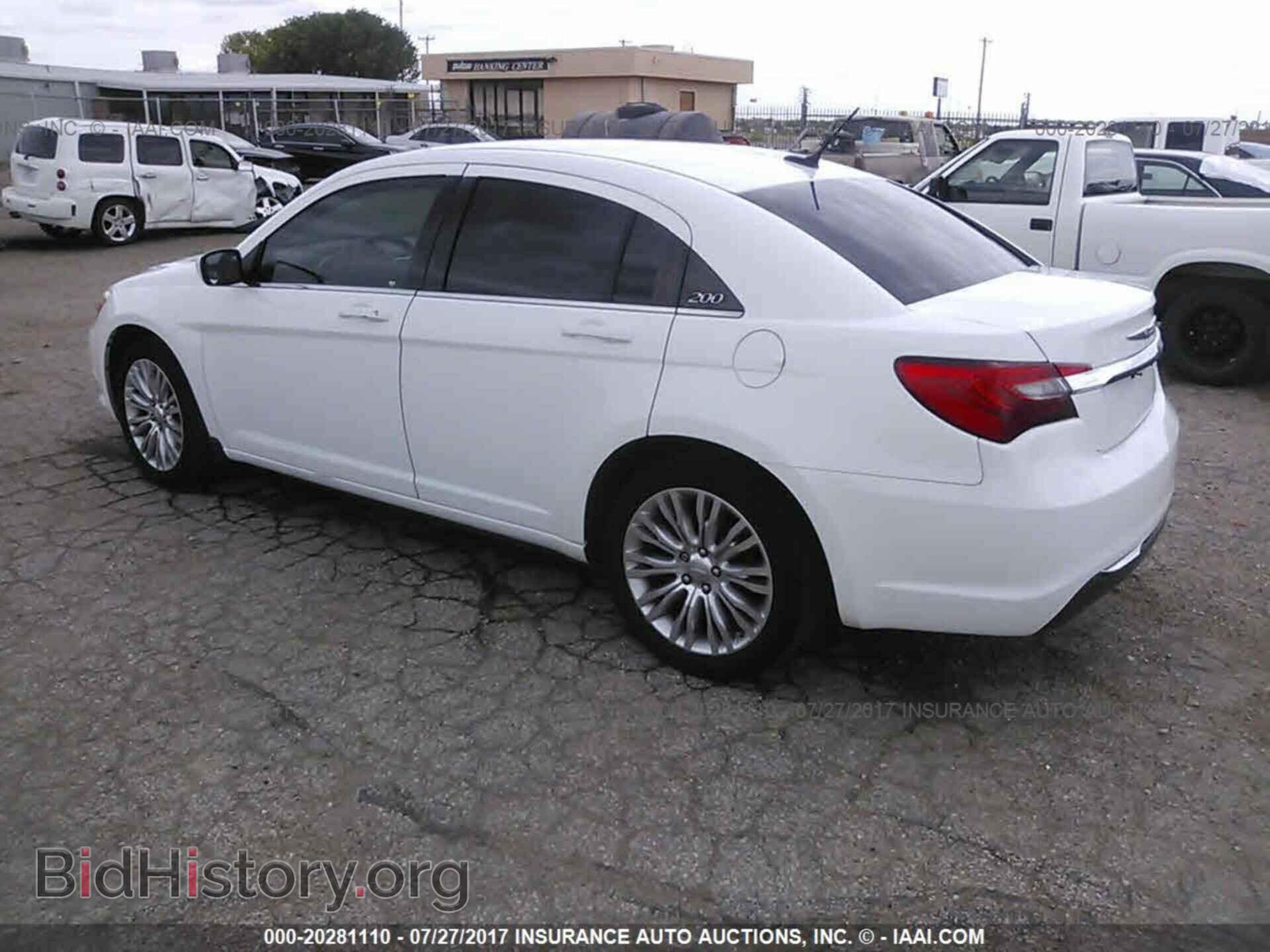 2012 Chrysler 200 - VIN: 1C3CCBAB7CN113682 - Фото 3
