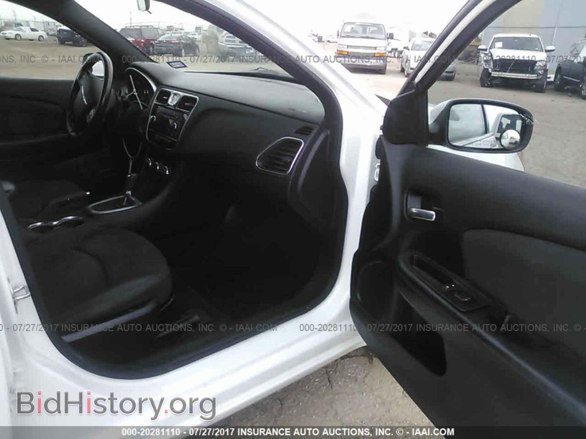 2012 Chrysler 200 - VIN: 1C3CCBAB7CN113682 - Фото 5