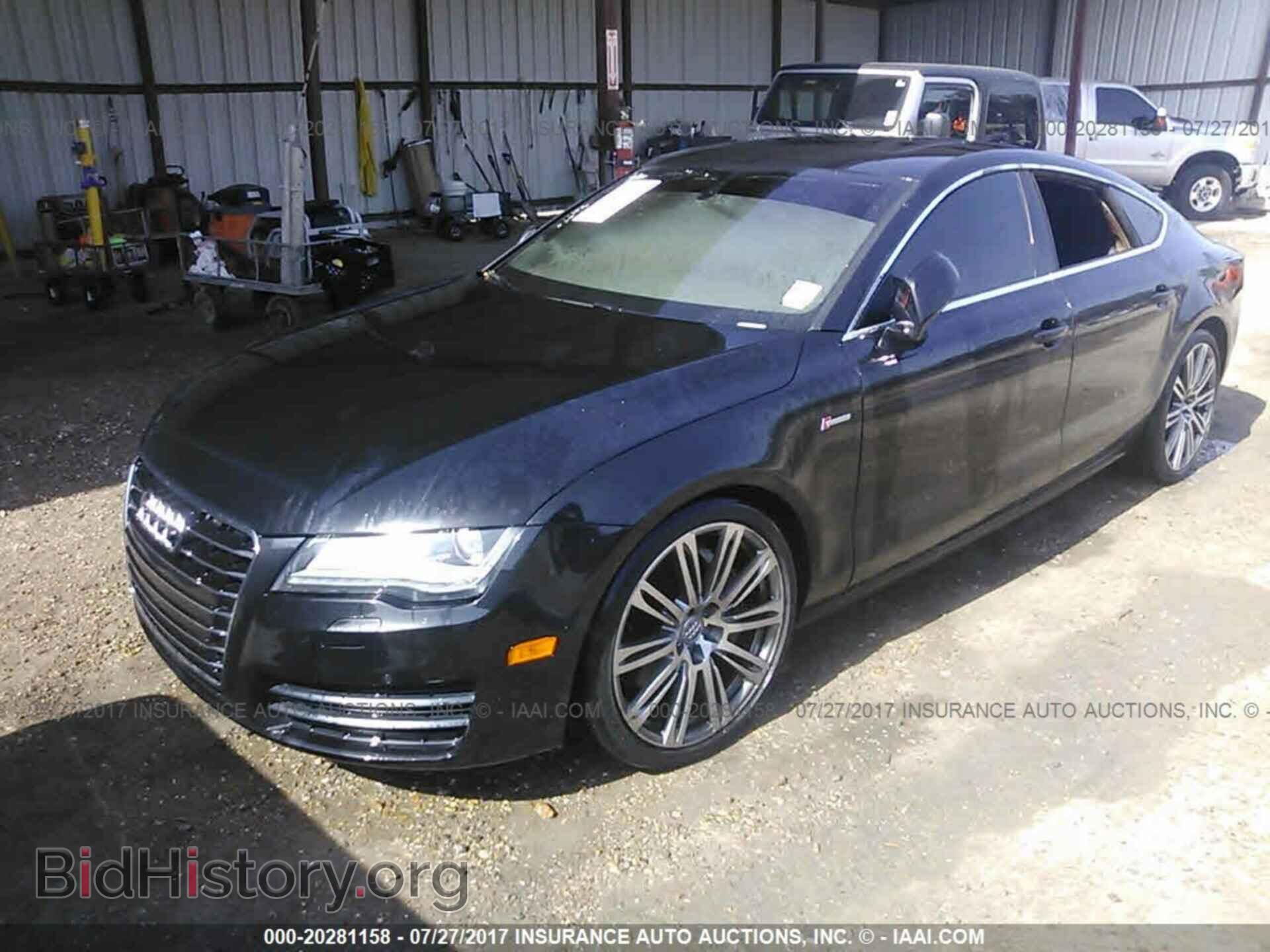 2012 Audi A7 - VIN: WAUYGAFC3CN148833 - Фото 2
