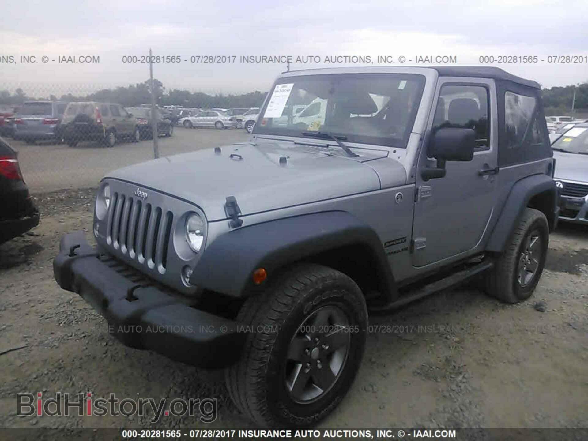 2014 Jeep Wrangler - VIN: 1C4AJWAG2EL127872 - Фото 2