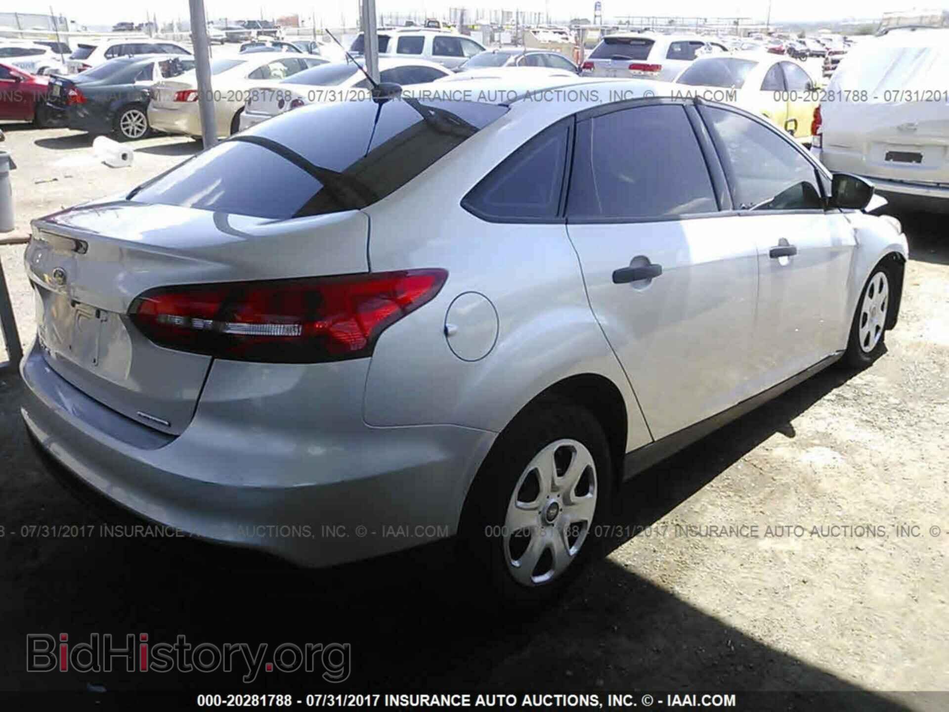 2016 Ford Focus - VIN: 1FADP3E23GL395086 - Фото 4