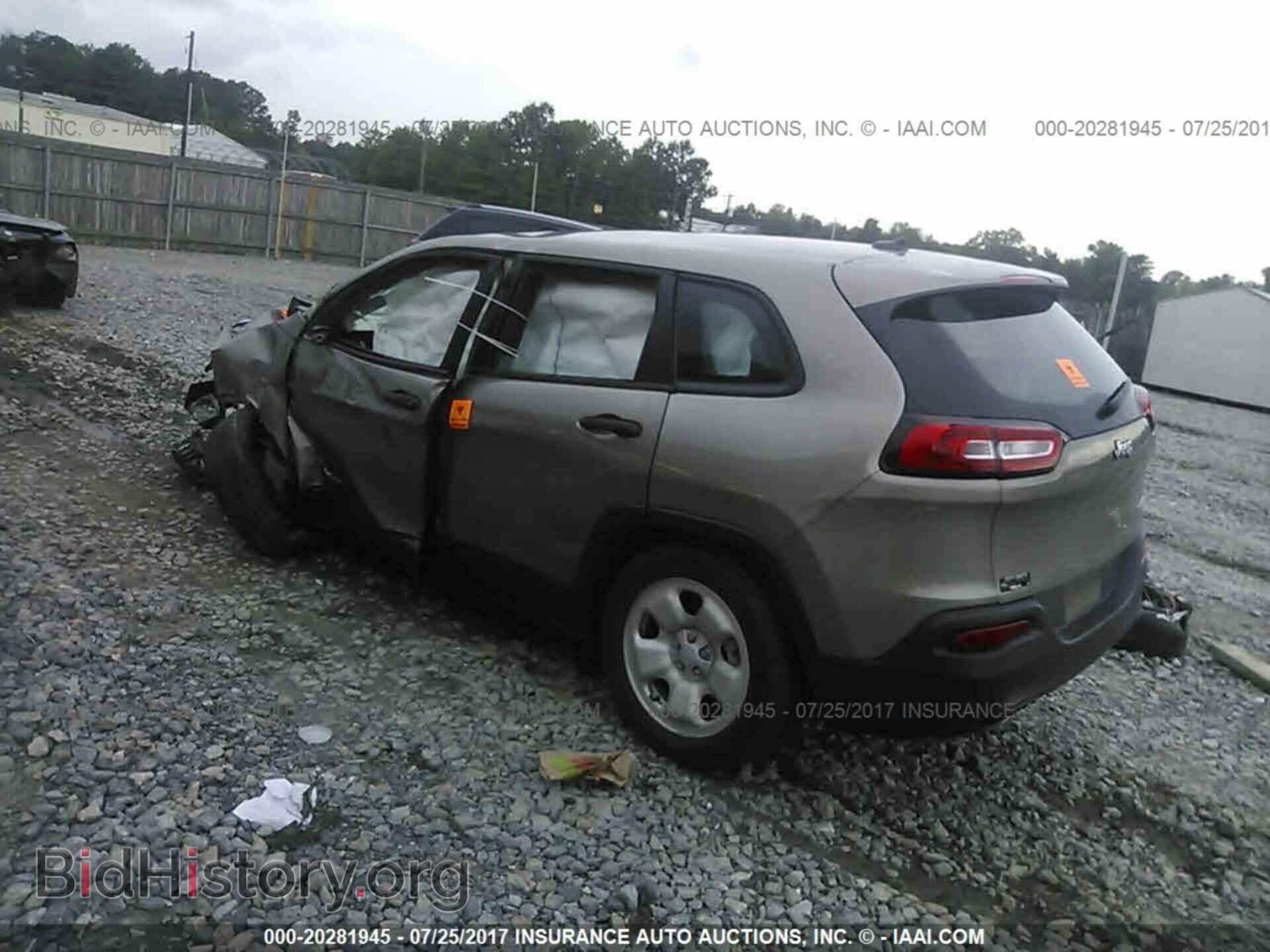 2017 Jeep Cherokee - VIN: 1C4PJLAB8HW642956 - Фото 3