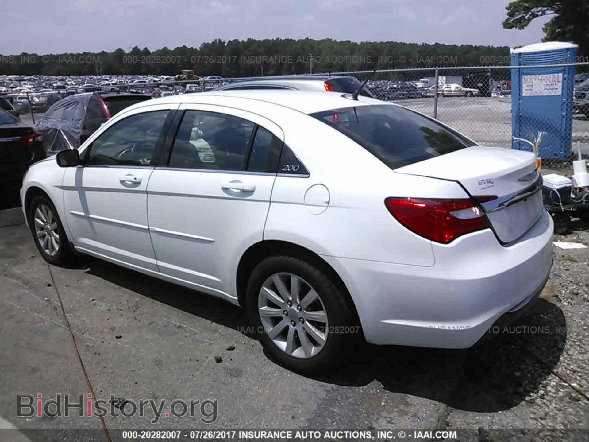 2013 Chrysler 200 - VIN: 1C3CCBBB7DN666218 - Photo 3