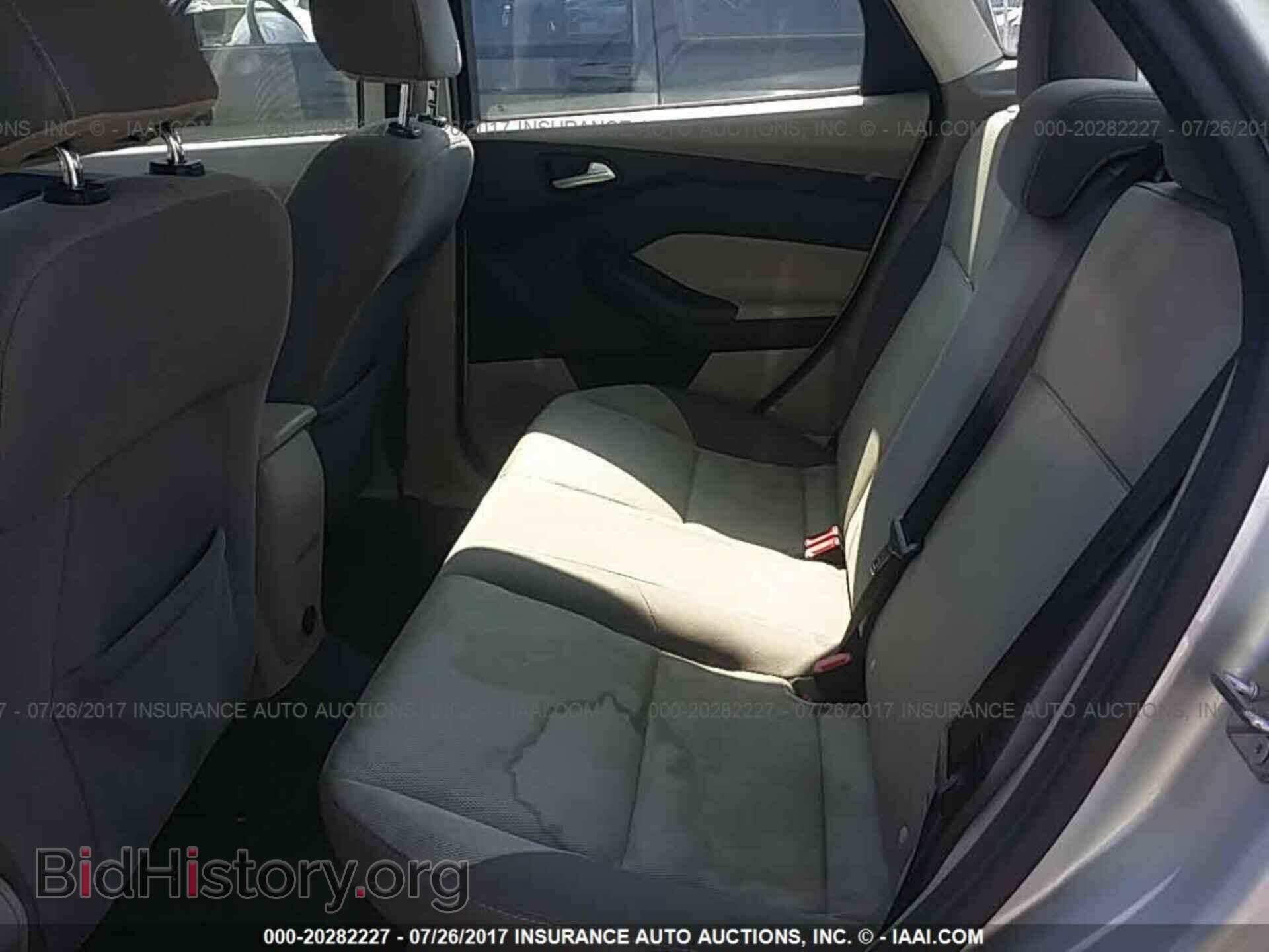 2014 Ford Focus - VIN: 1FADP3F29EL329525 - Photo 8