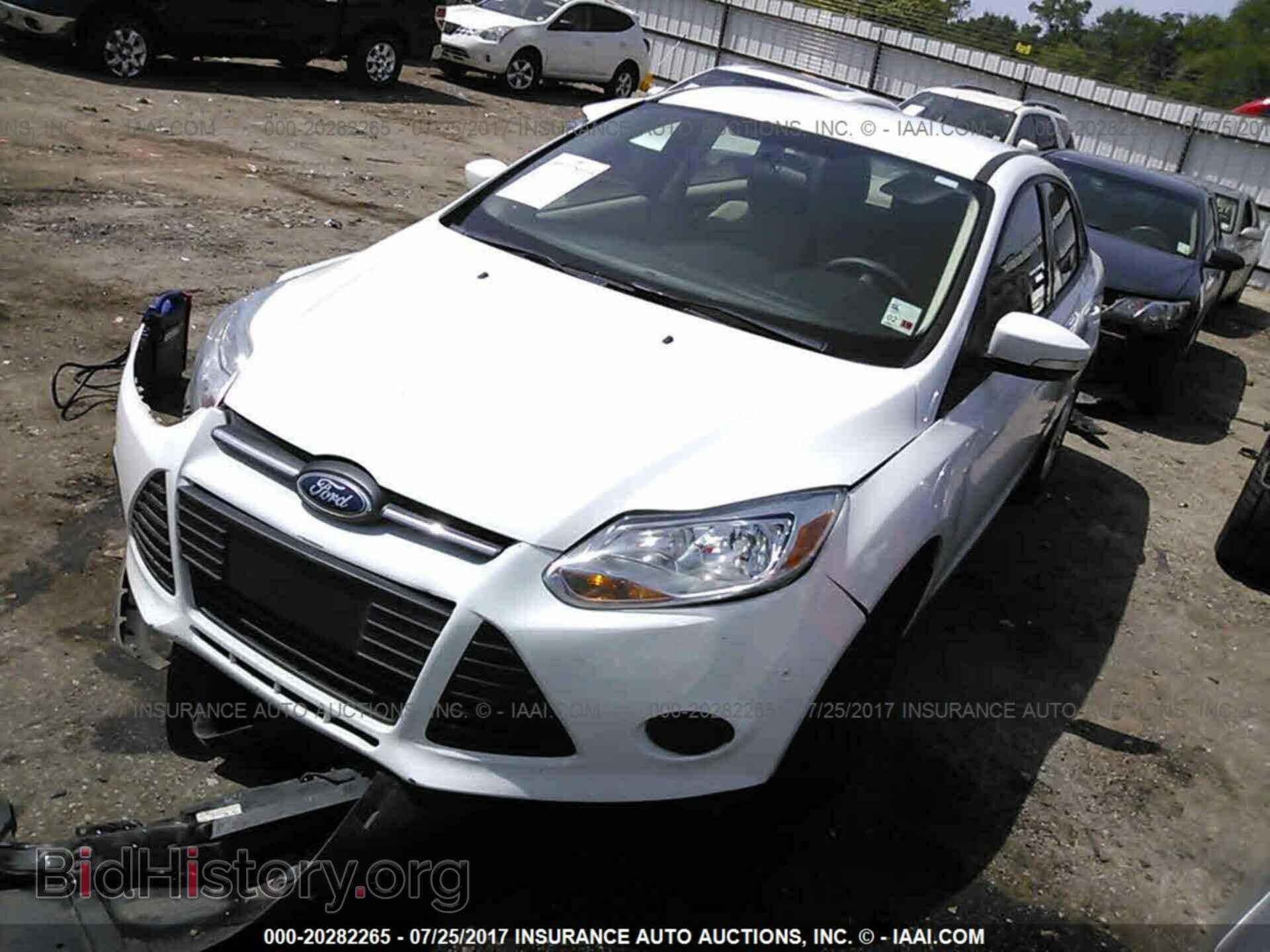 2013 Ford Focus - VIN: 1FADP3F23DL174811 - Photo 2