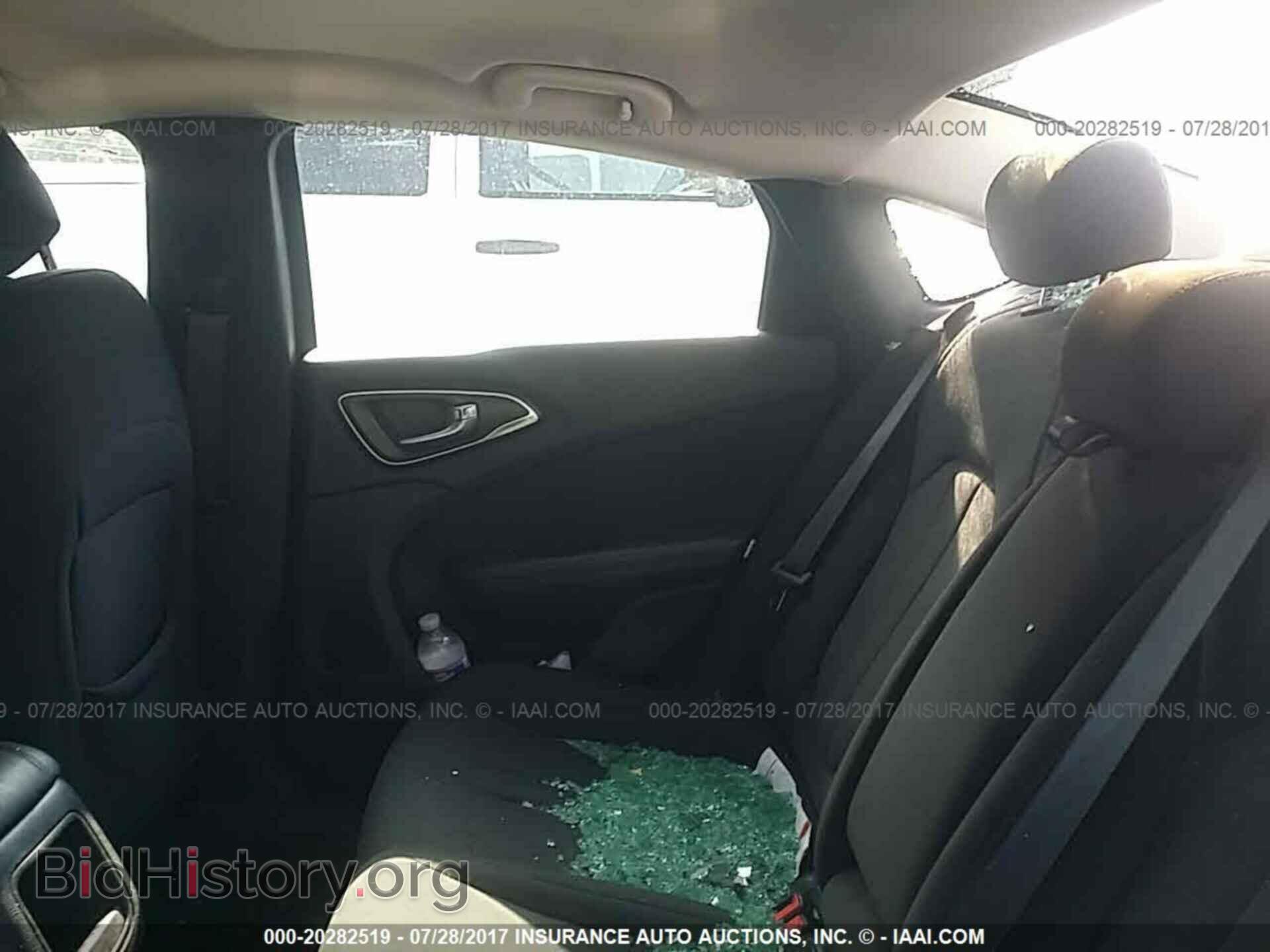 2015 Chrysler 200 - VIN: 1C3CCCAB5FN748796 - Photo 8