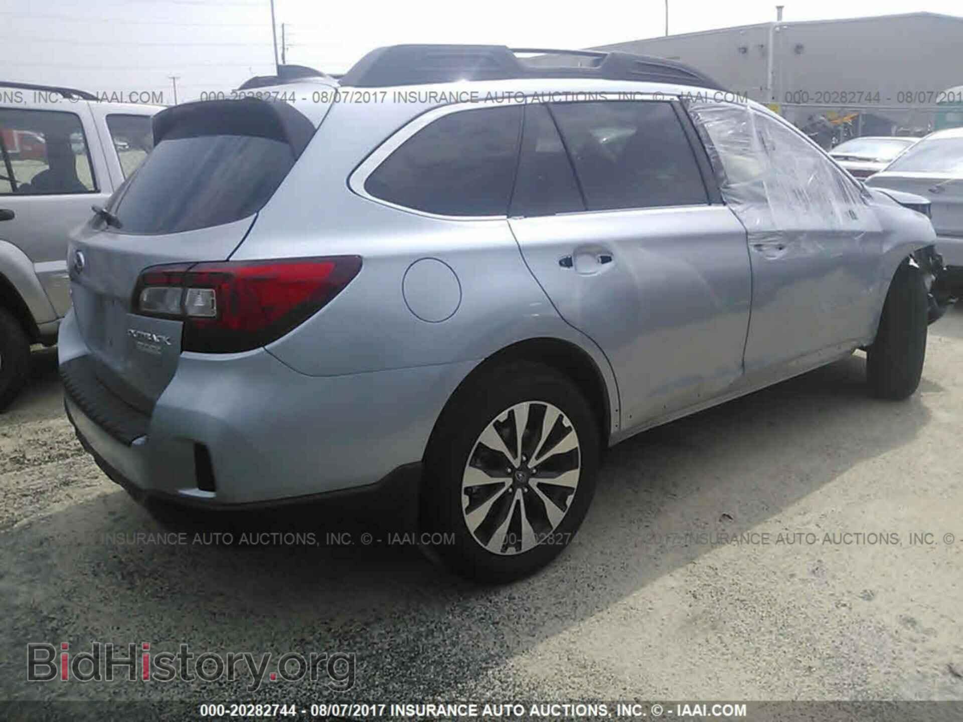 2017 Subaru Outback - VIN: 4S4BSANC4H3267725 - Фото 4