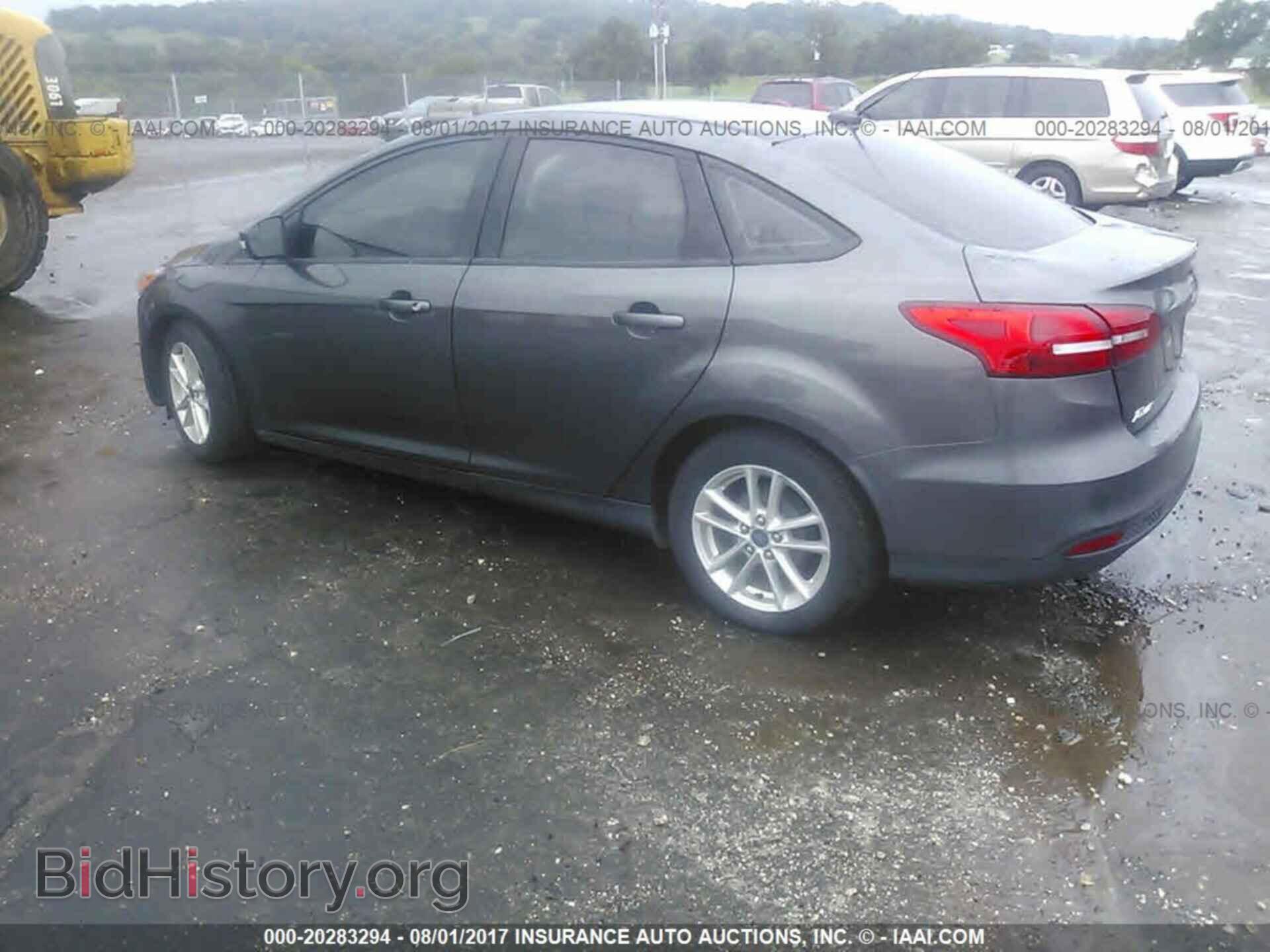 2015 Ford Focus - VIN: 1FADP3F23FL375790 - Фото 3
