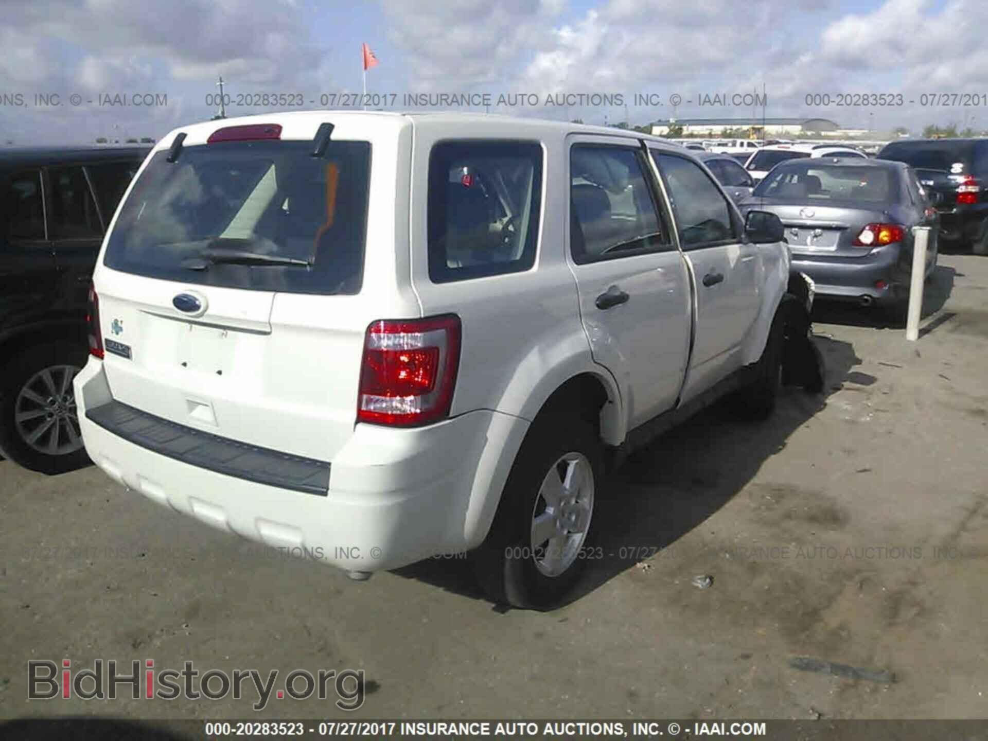2012 Ford Escape - VIN: 1FMCU0C76CKC65374 - Photo 4