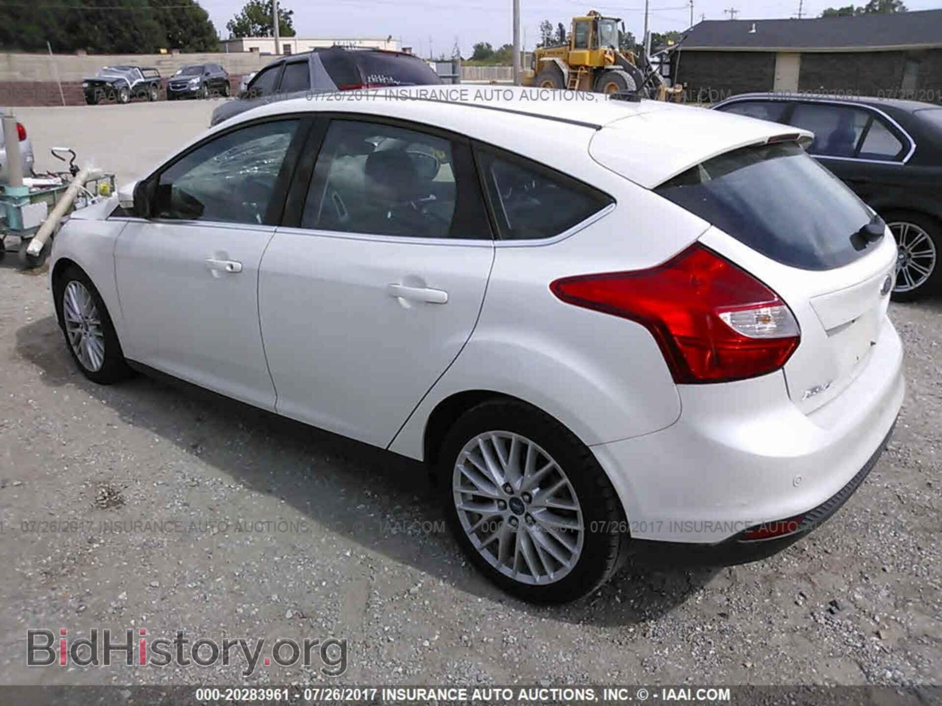 2012 Ford Focus - VIN: 1FAHP3M22CL263515 - Photo 3