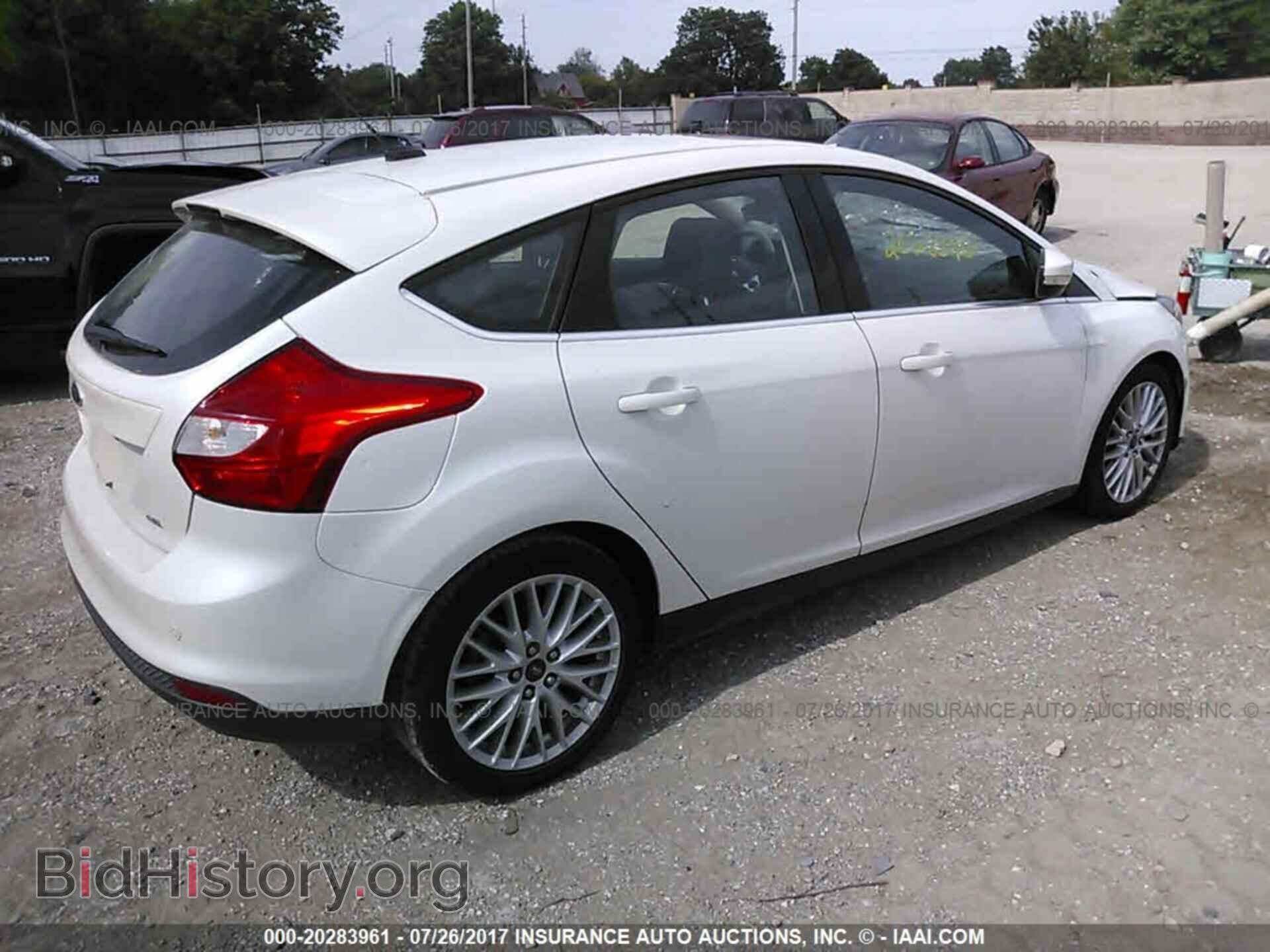 2012 Ford Focus - VIN: 1FAHP3M22CL263515 - Photo 4