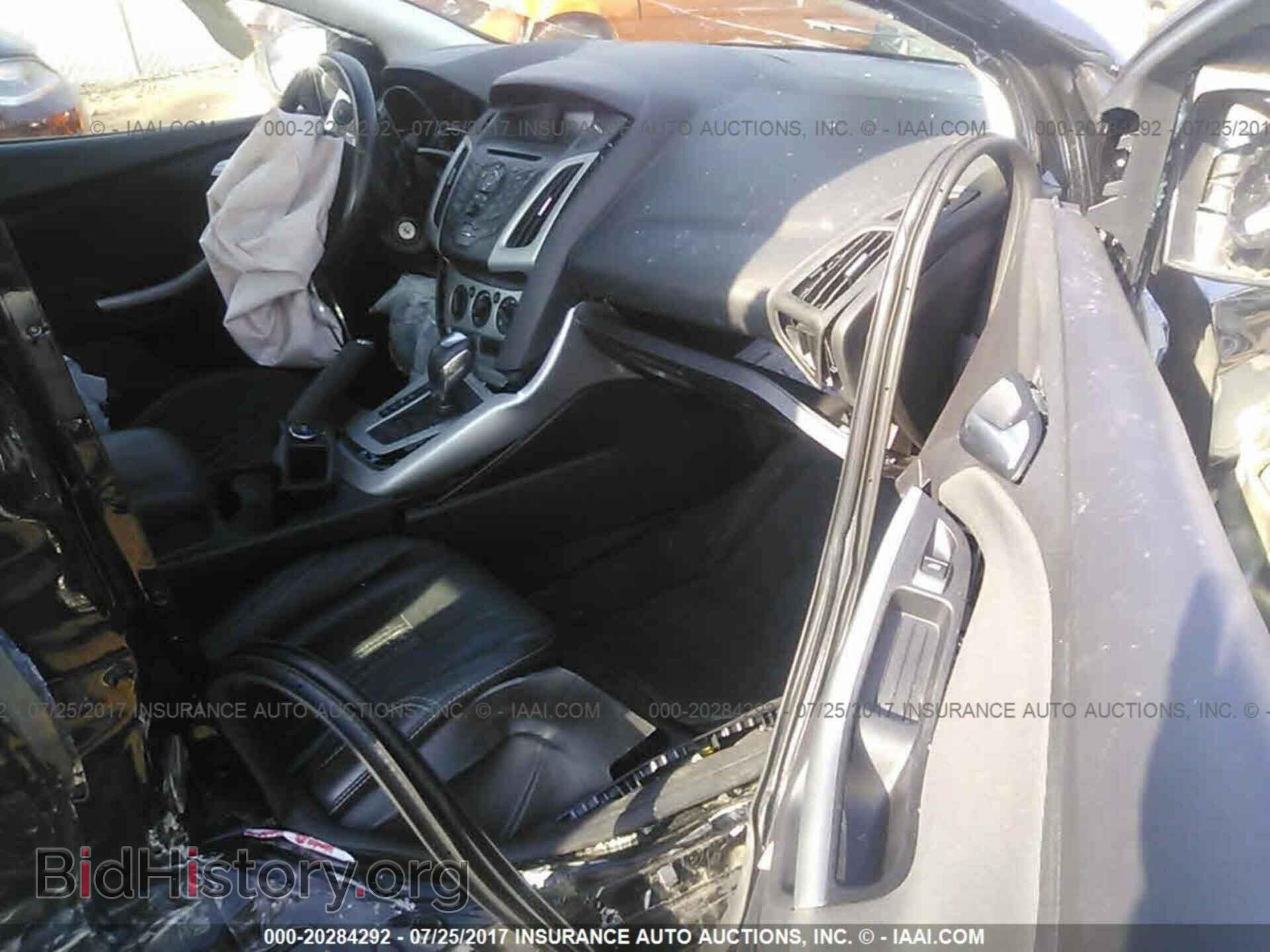 2014 Ford Focus - VIN: 1FADP3F21EL338932 - Photo 5