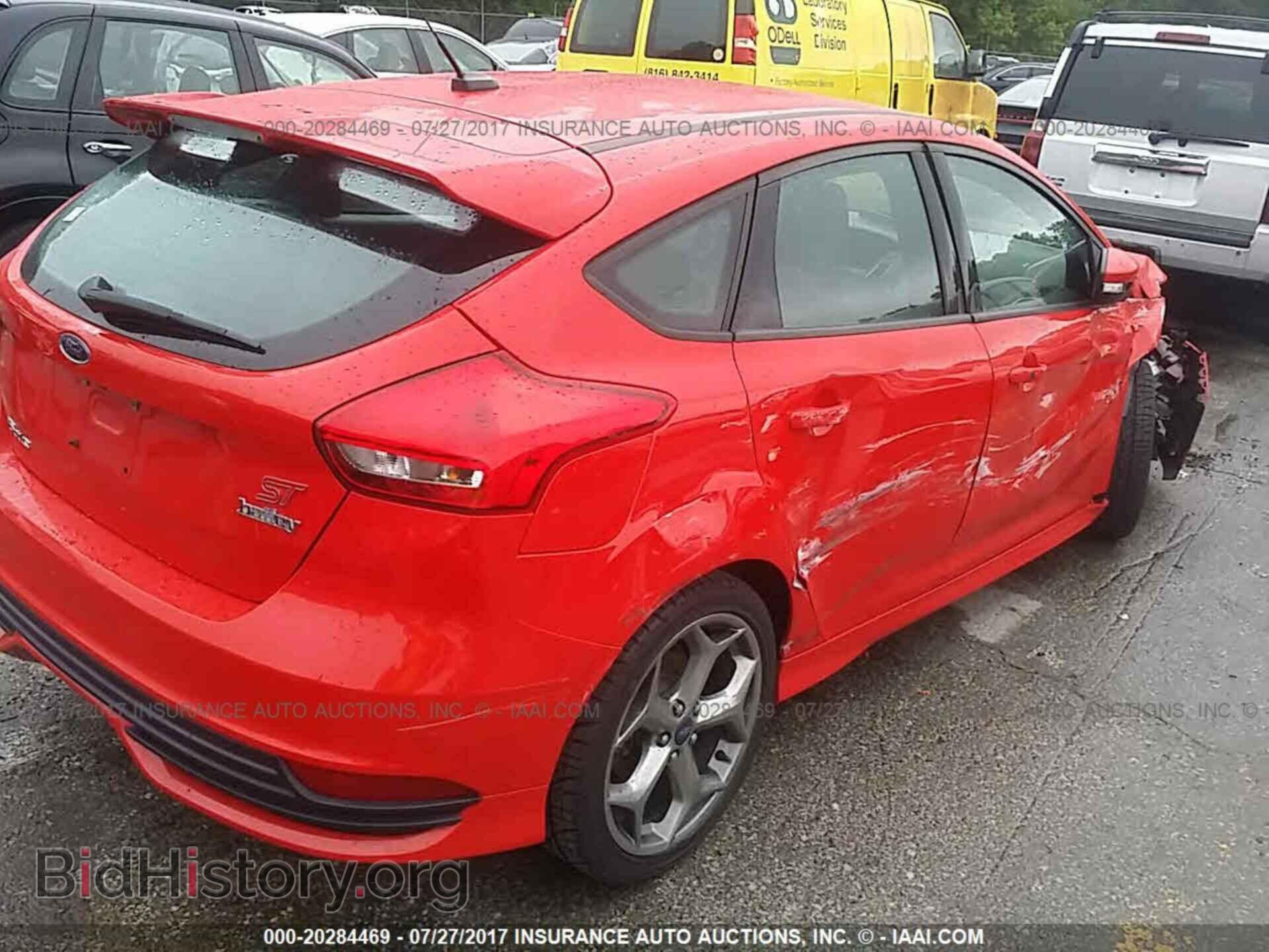 2015 Ford Focus - VIN: 1FADP3L96FL250803 - Photo 4