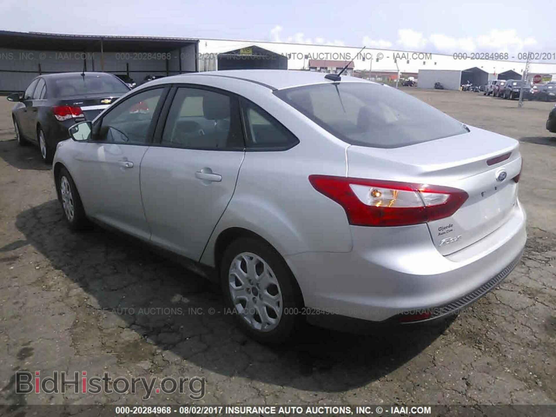 2012 Ford Focus - VIN: 1FAHP3F22CL201285 - Photo 3