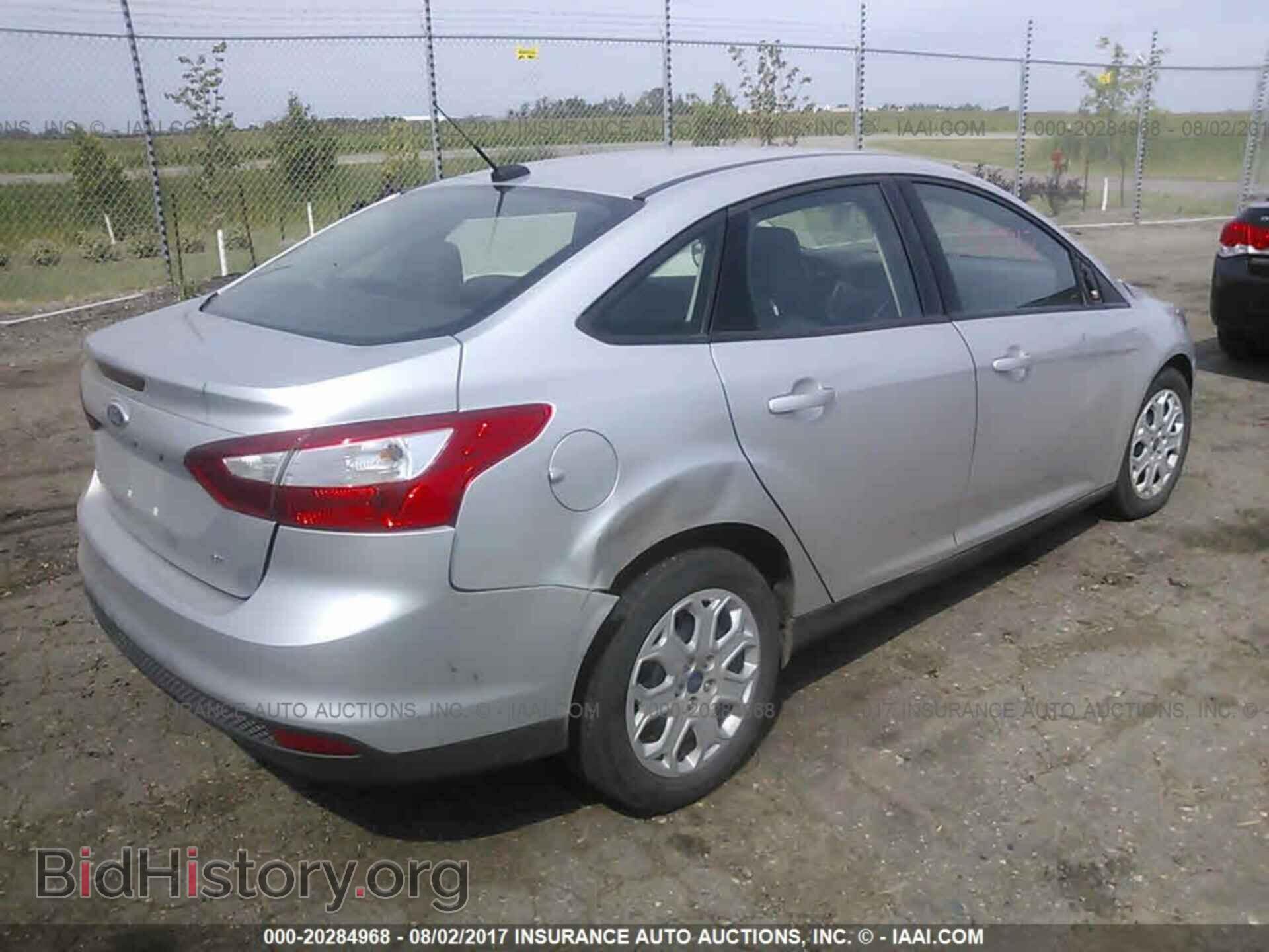 2012 Ford Focus - VIN: 1FAHP3F22CL201285 - Photo 4