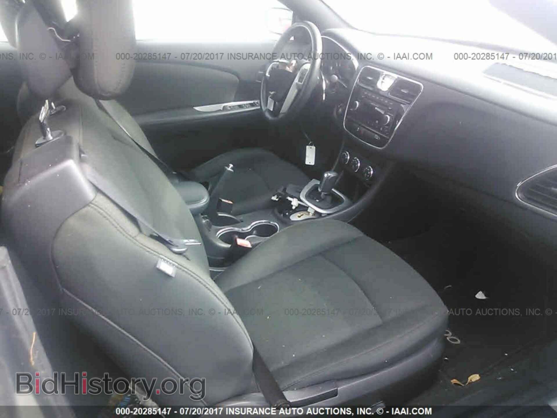 2012 Chrysler 200 - VIN: 1C3BCBEB7CN121934 - Photo 5