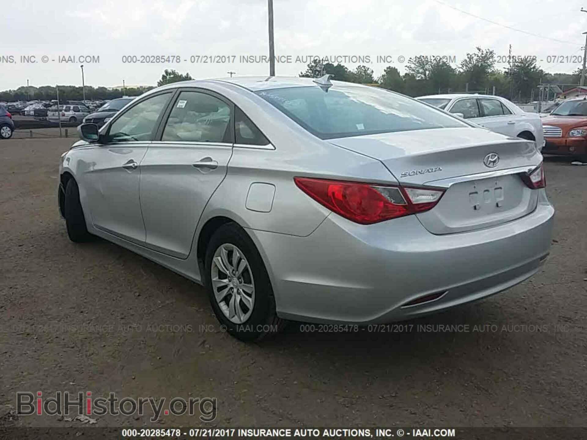 2012 Hyundai Sonata - VIN: 5NPEB4AC0CH493752 - Photo 3