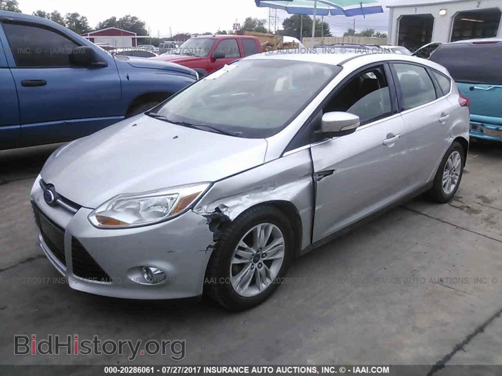 2012 Ford Focus - VIN: 1FAHP3M24CL185366 - Photo 2