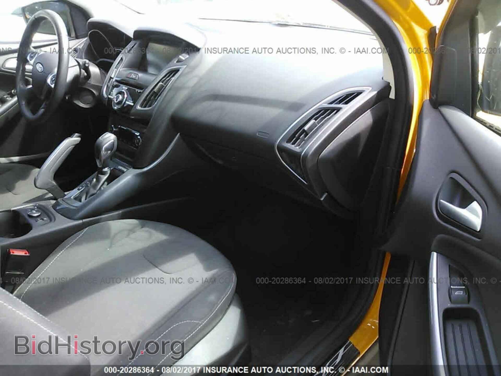 2012 Ford Focus - VIN: 1FAHP3N20CL473688 - Photo 5