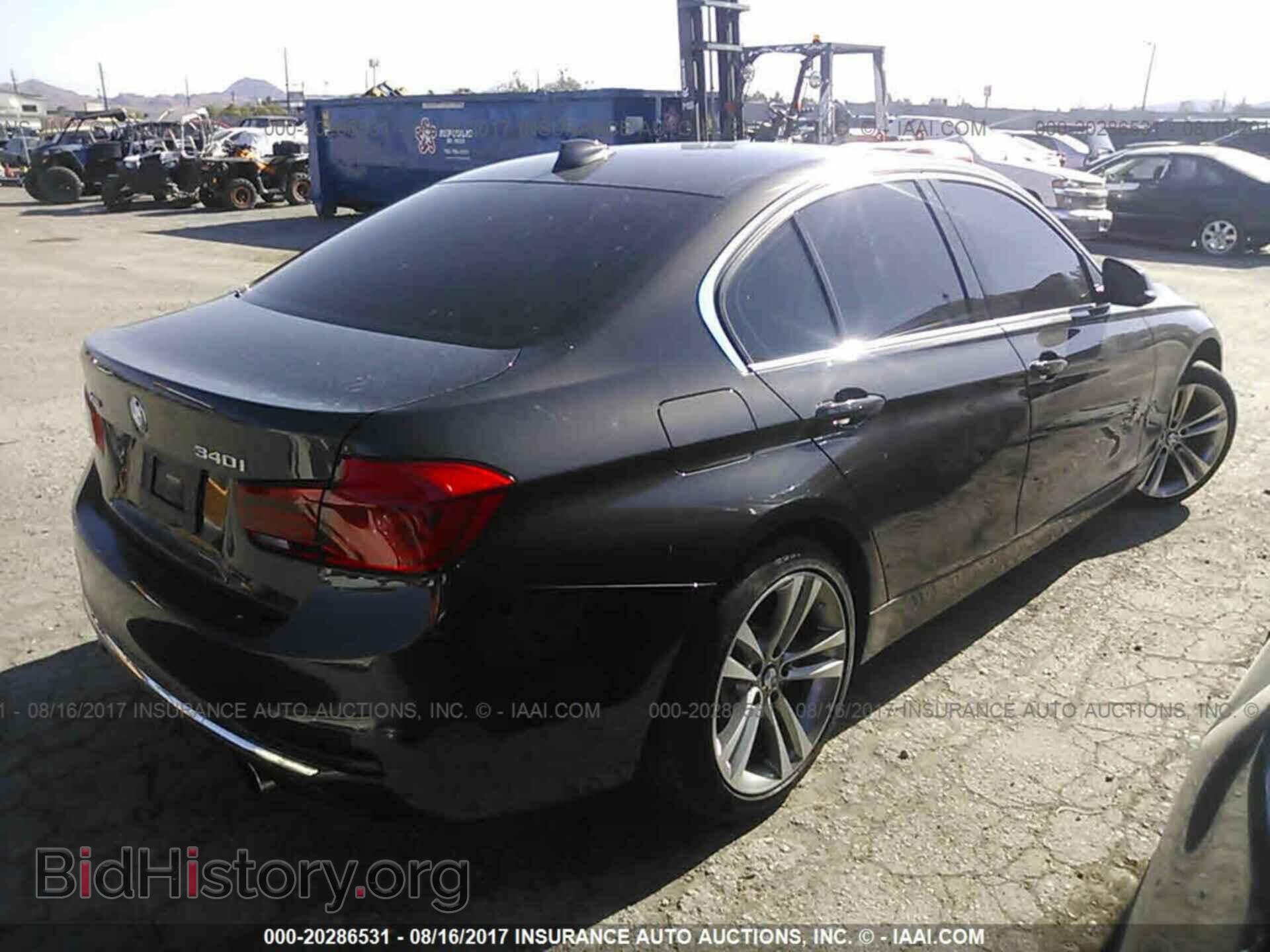 2016 BMW 340 (VIN WBA8B7C58GK368421) — photo 4 of 10
