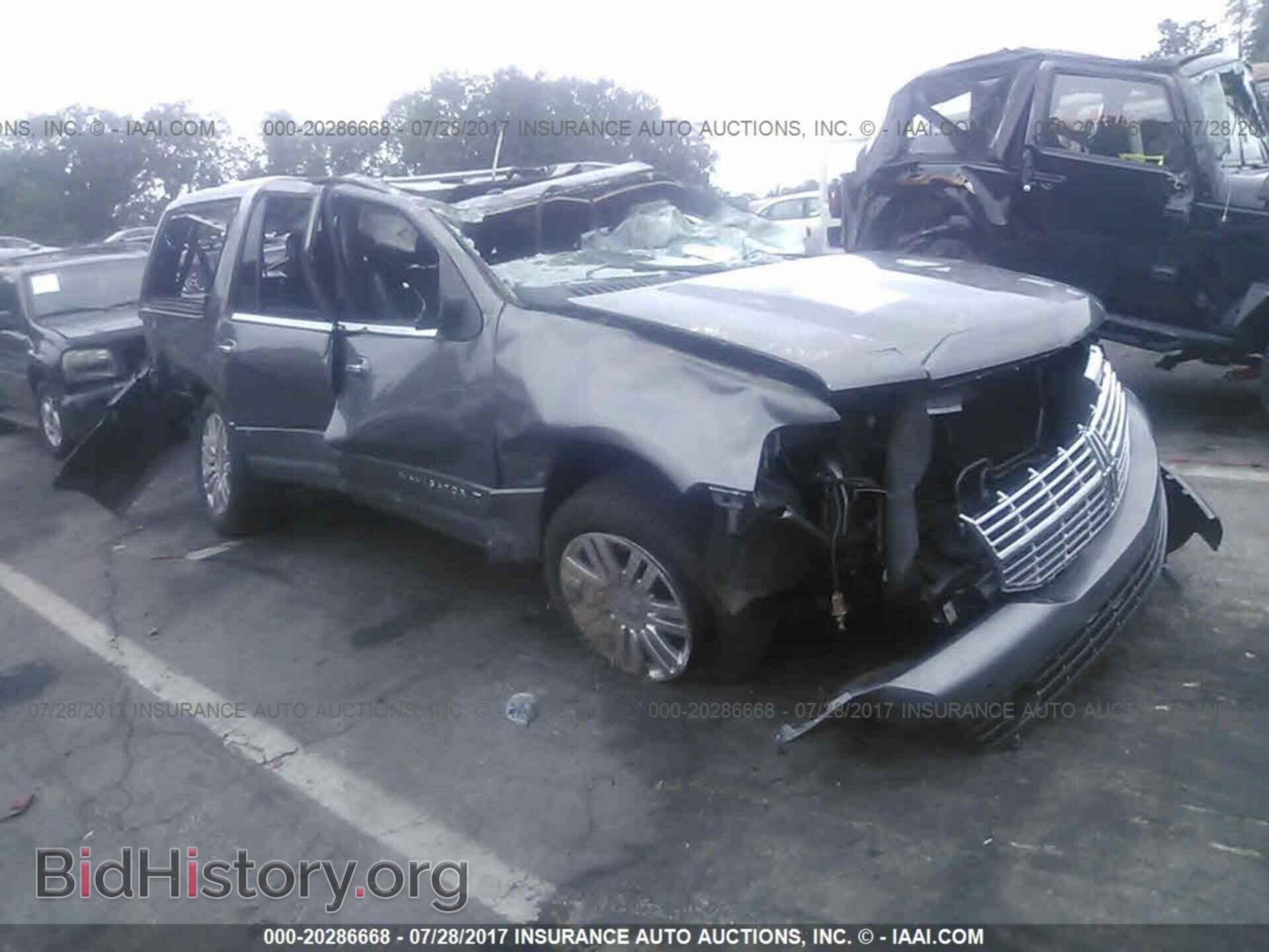 Фотография 5LMJJ3H57CEL04560 - Lincoln Navigator 2012