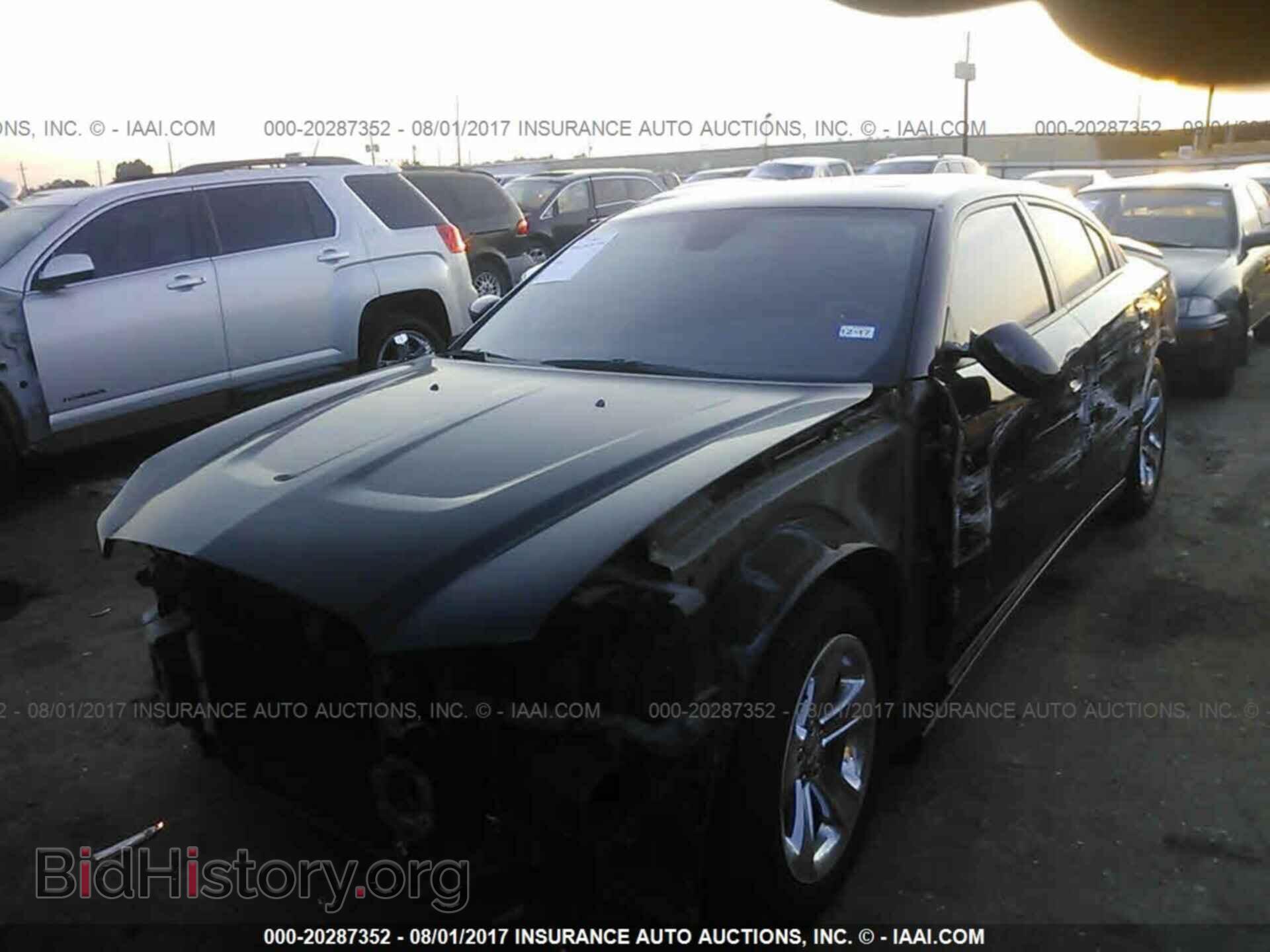 2013 Dodge Charger - VIN: 2C3CDXCT8DH660499 - Фото 2