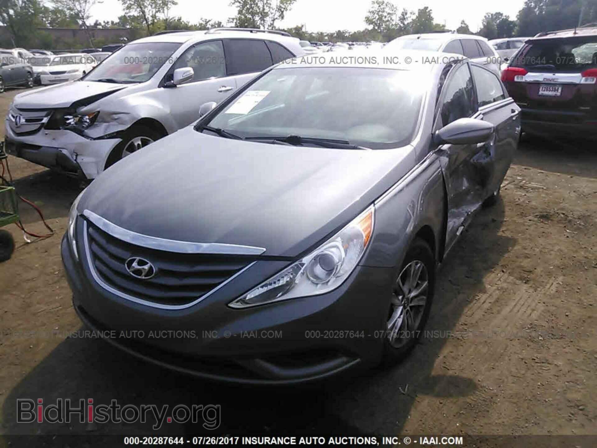 2012 Hyundai Sonata - VIN: 5NPEB4AC3CH443668 - Фото 2