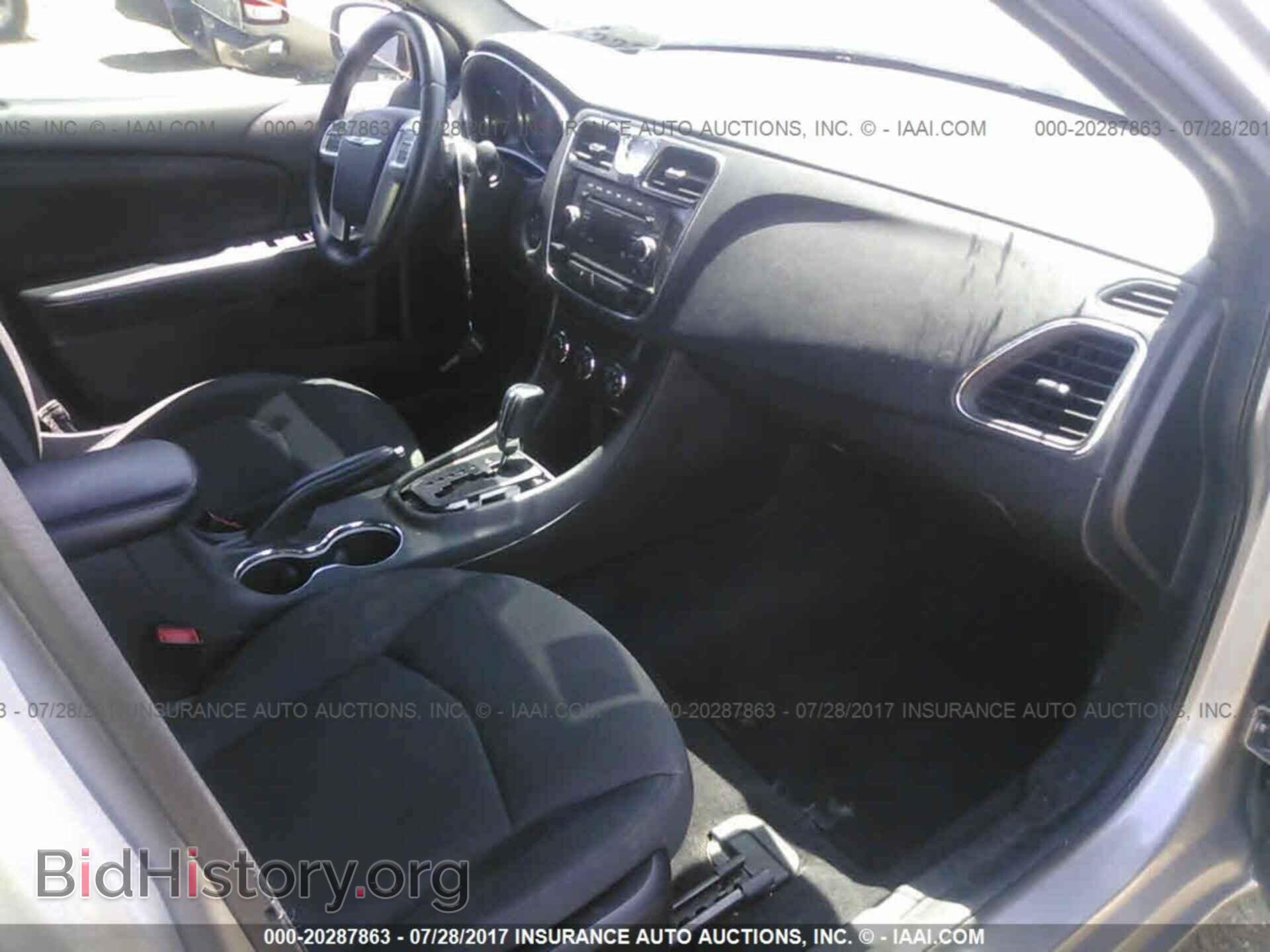 2014 Chrysler 200 - VIN: 1C3CCBBB9EN171729 - Photo 5