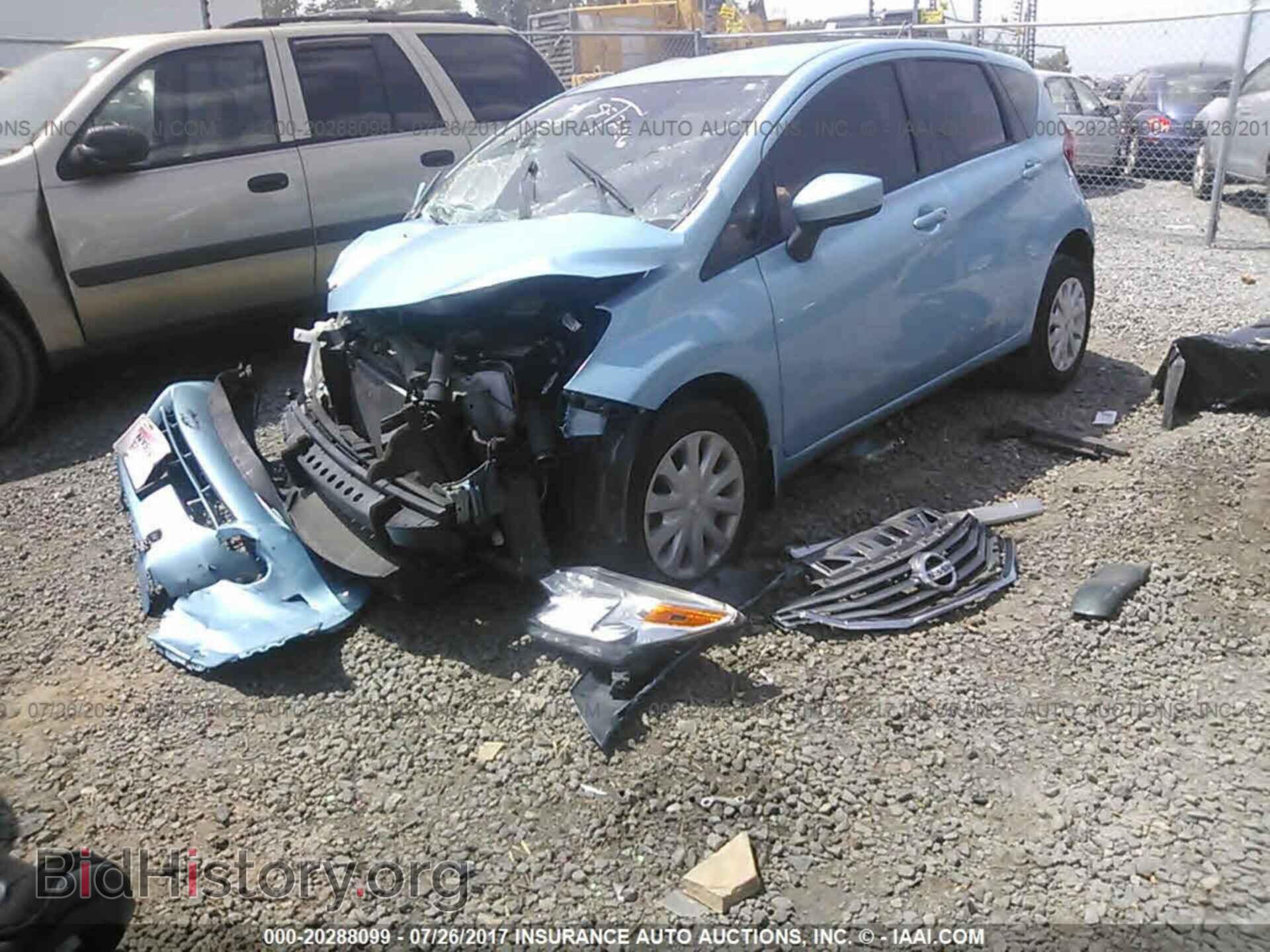 2015 Nissan Versa note - VIN: 3N1CE2CP2FL393100 - Photo 2