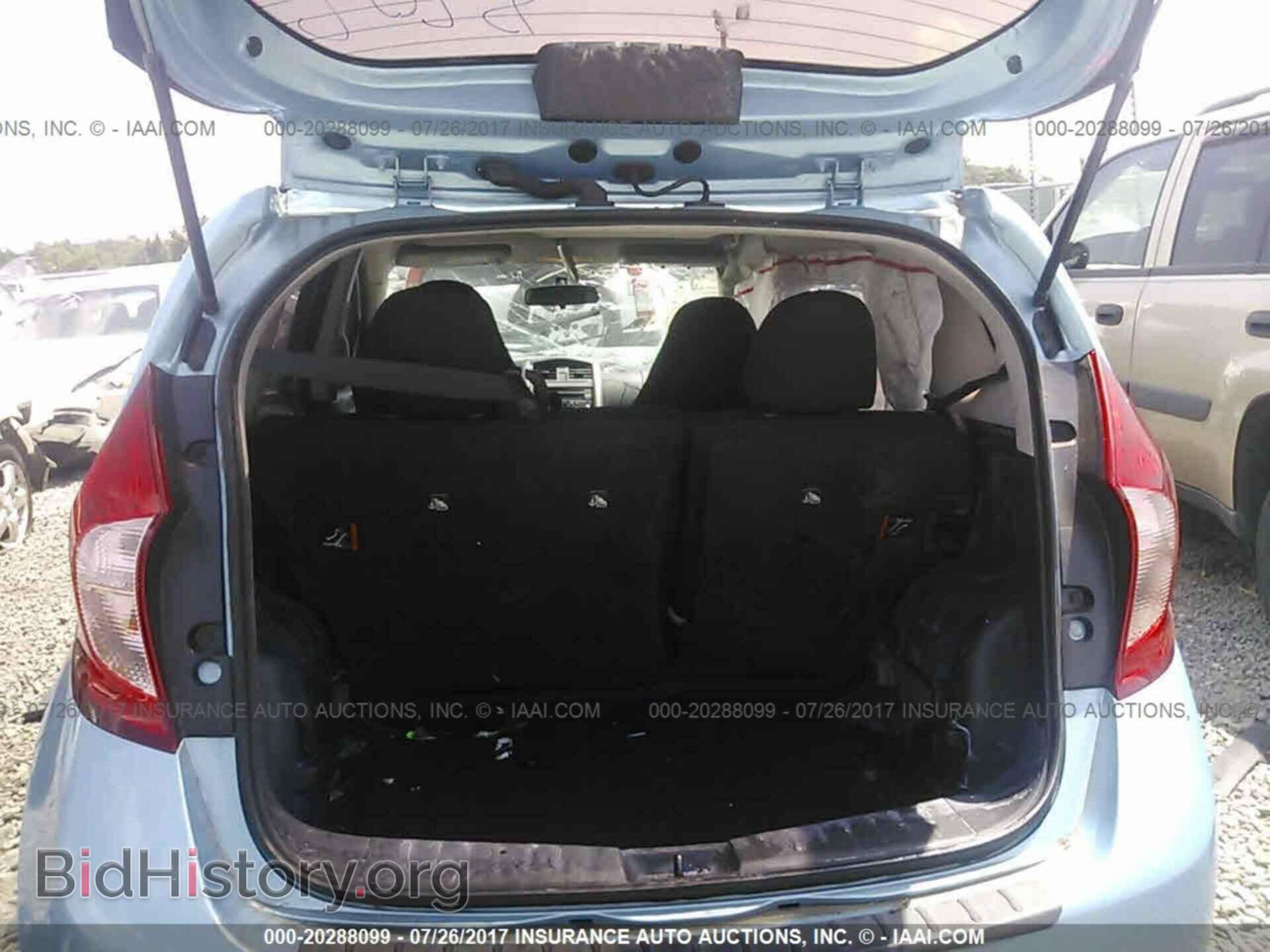 2015 Nissan Versa note - VIN: 3N1CE2CP2FL393100 - Photo 8
