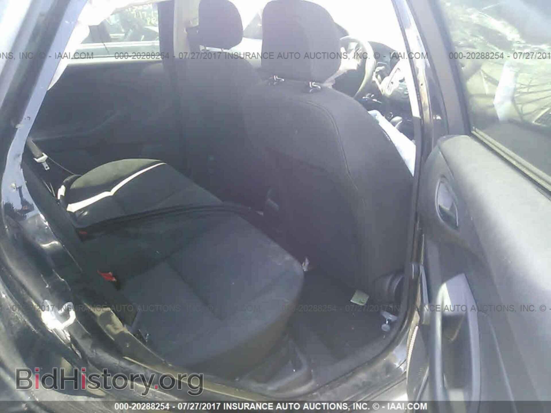 2016 Ford Focus - VIN: 1FADP3E21GL252721 - Photo 8