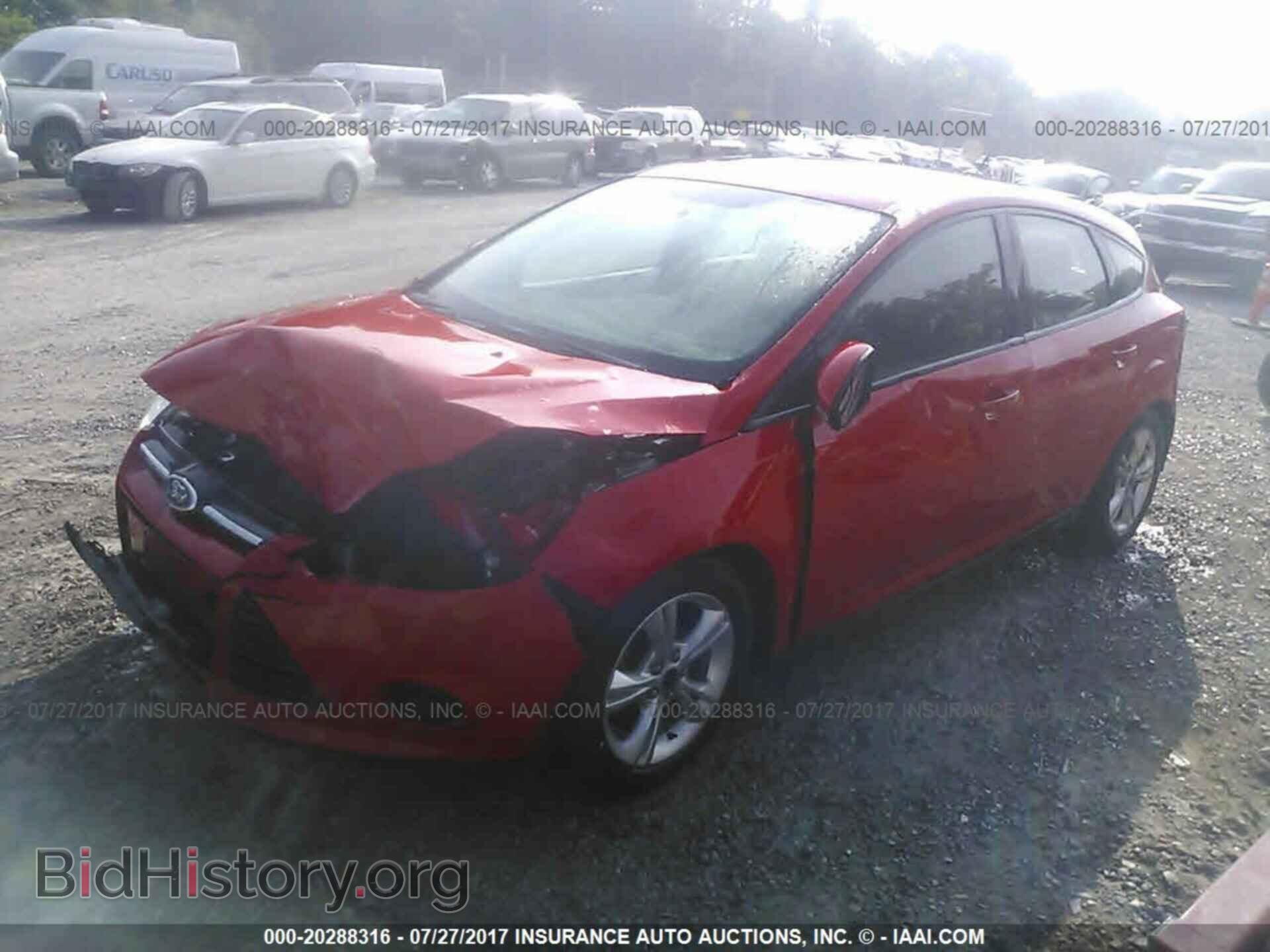 2014 Ford Focus - VIN: 1FADP3K28EL211715 - Фото 2