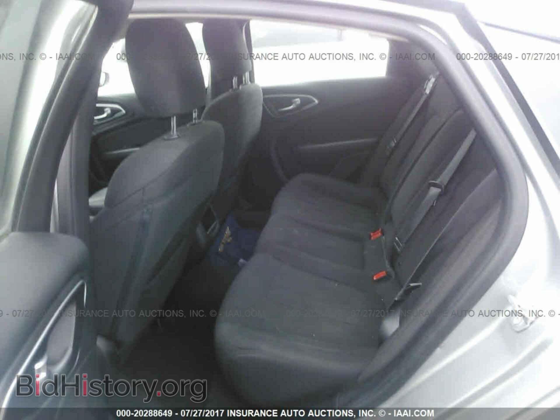 2015 Chrysler 200 - VIN: 1C3CCCAB7FN653575 - Photo 8