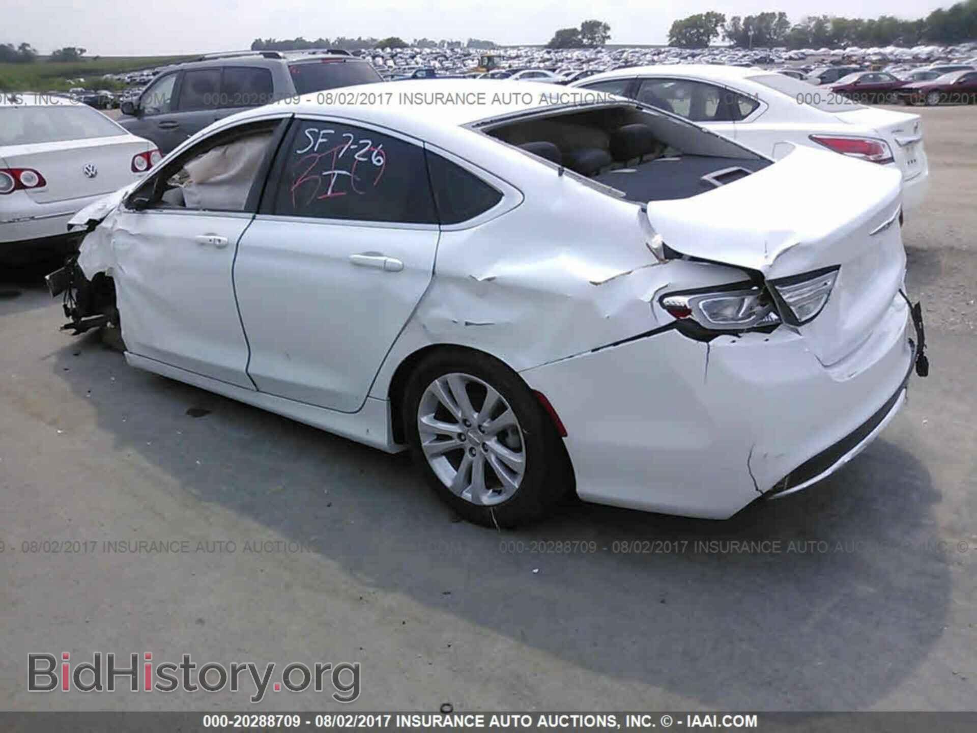 2015 Chrysler 200 - VIN: 1C3CCCAB7FN659473 - Photo 3