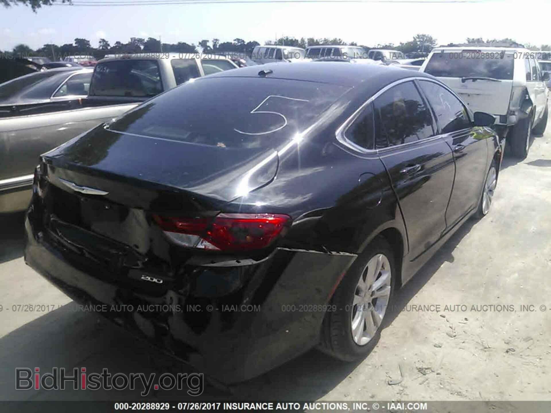 2015 Chrysler 200 - VIN: 1C3CCCAB1FN534047 - Photo 4
