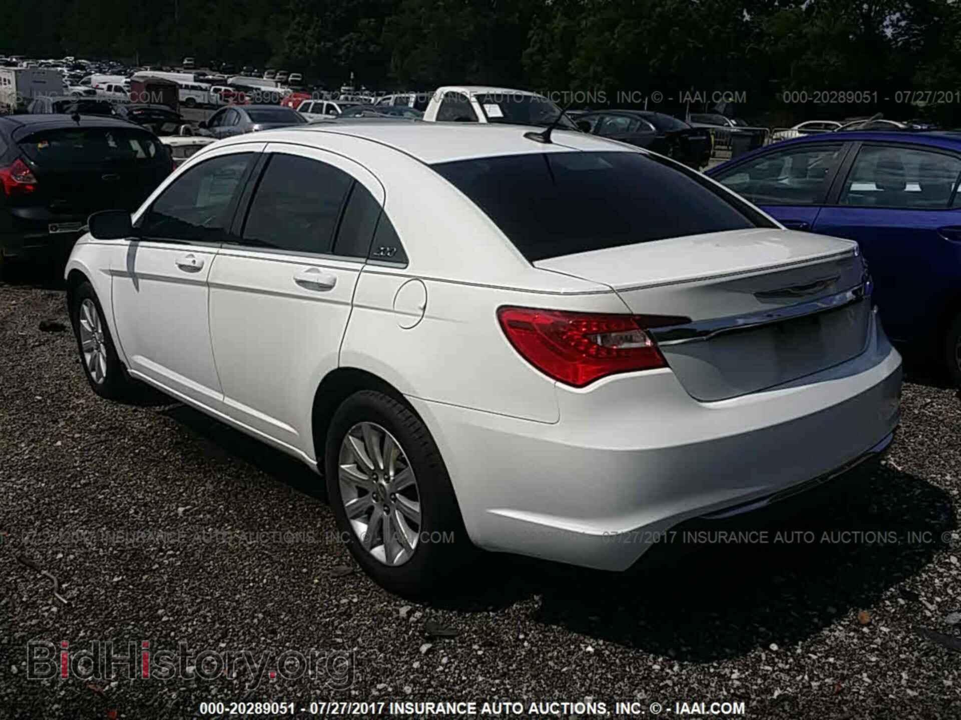 2011 Chrysler 200 - VIN: 1C3BC1FG4BN548037 - Photo 3