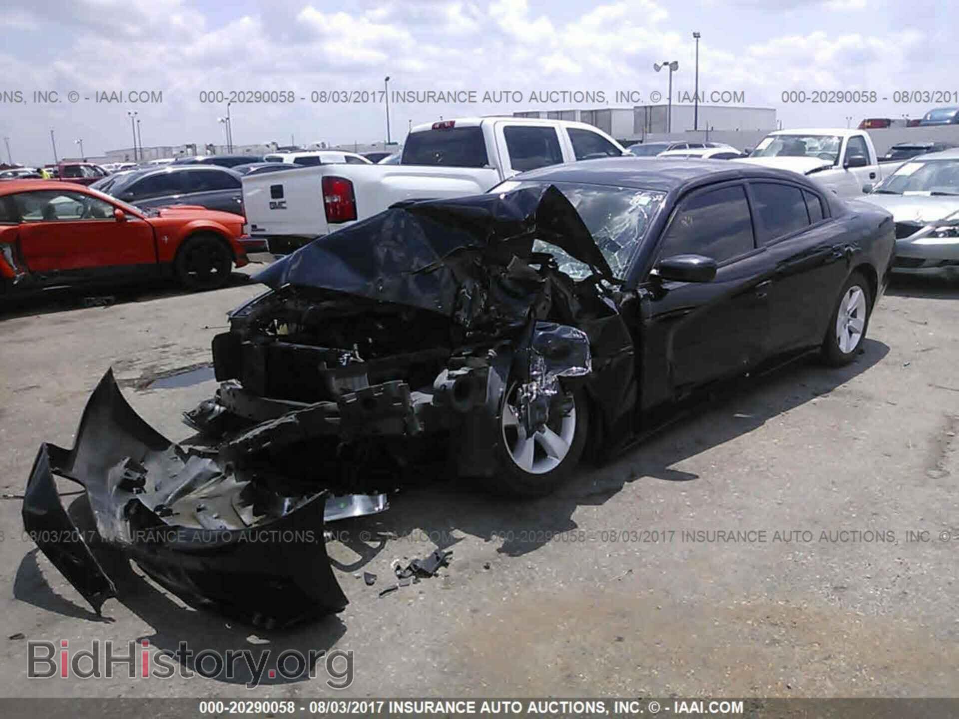 2011 Dodge Charger - VIN: 2B3CL3CGXBH566911 - Фото 2
