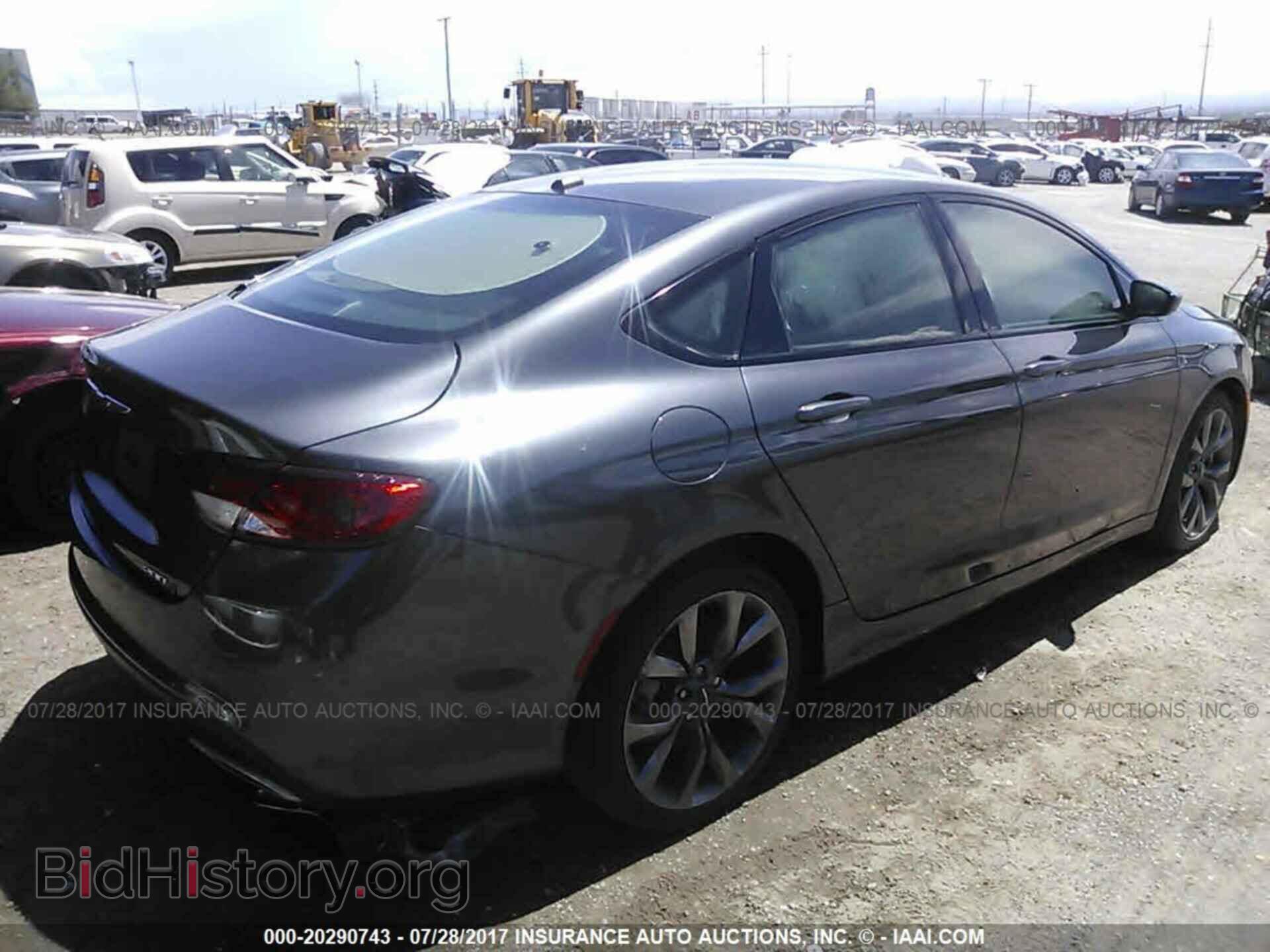 2015 Chrysler 200 - VIN: 1C3CCCBBXFN634419 - Photo 4