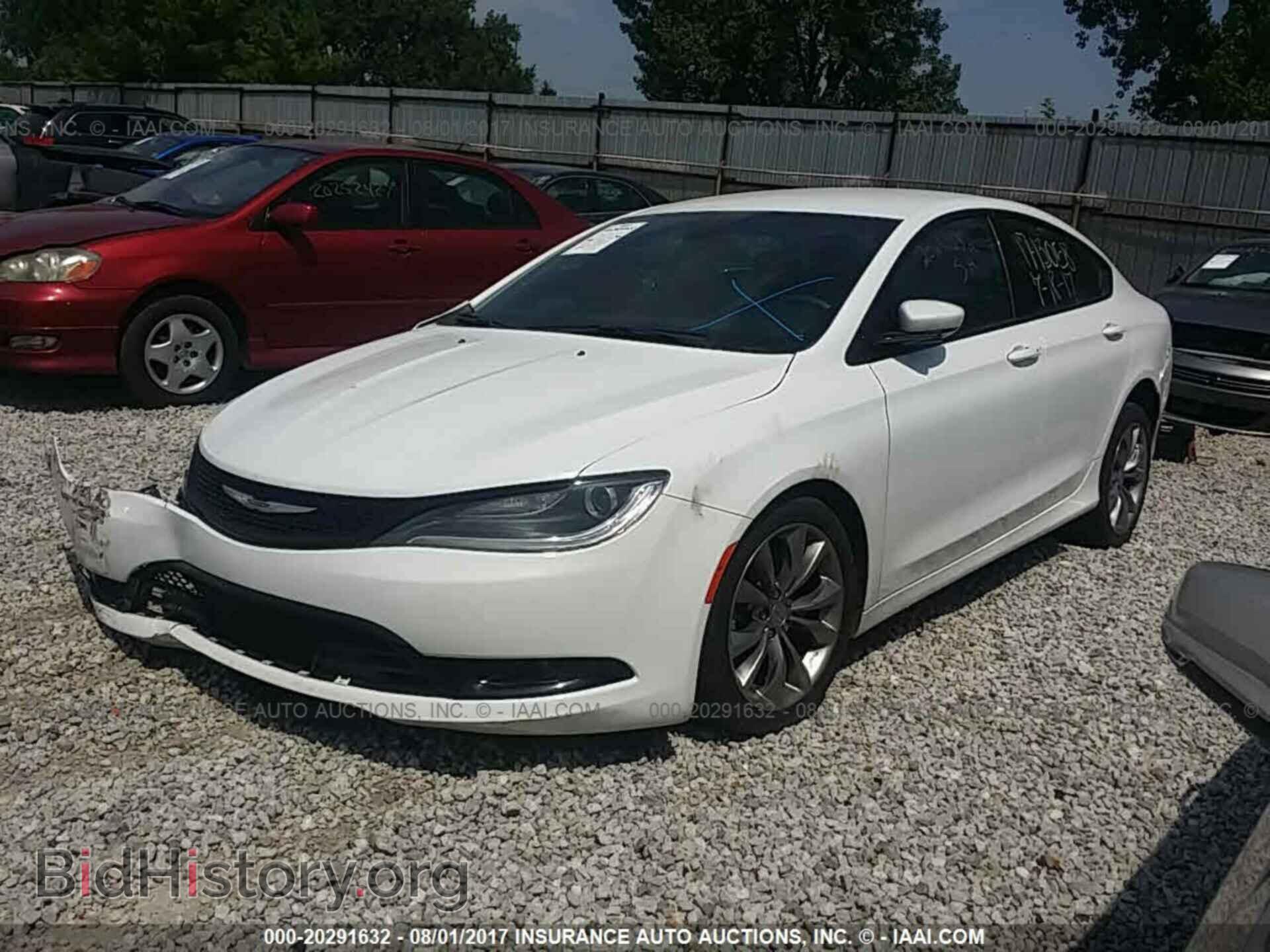 2015 Chrysler 200 - VIN: 1C3CCCBGXFN605143 - Photo 2
