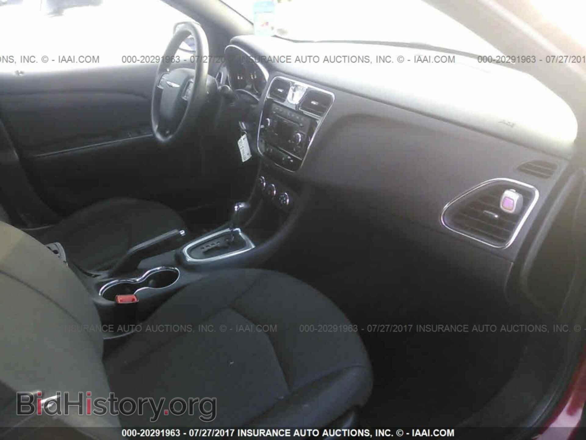 2011 Chrysler 200 - VIN: 1C3BC4FB4BN558475 - Photo 5