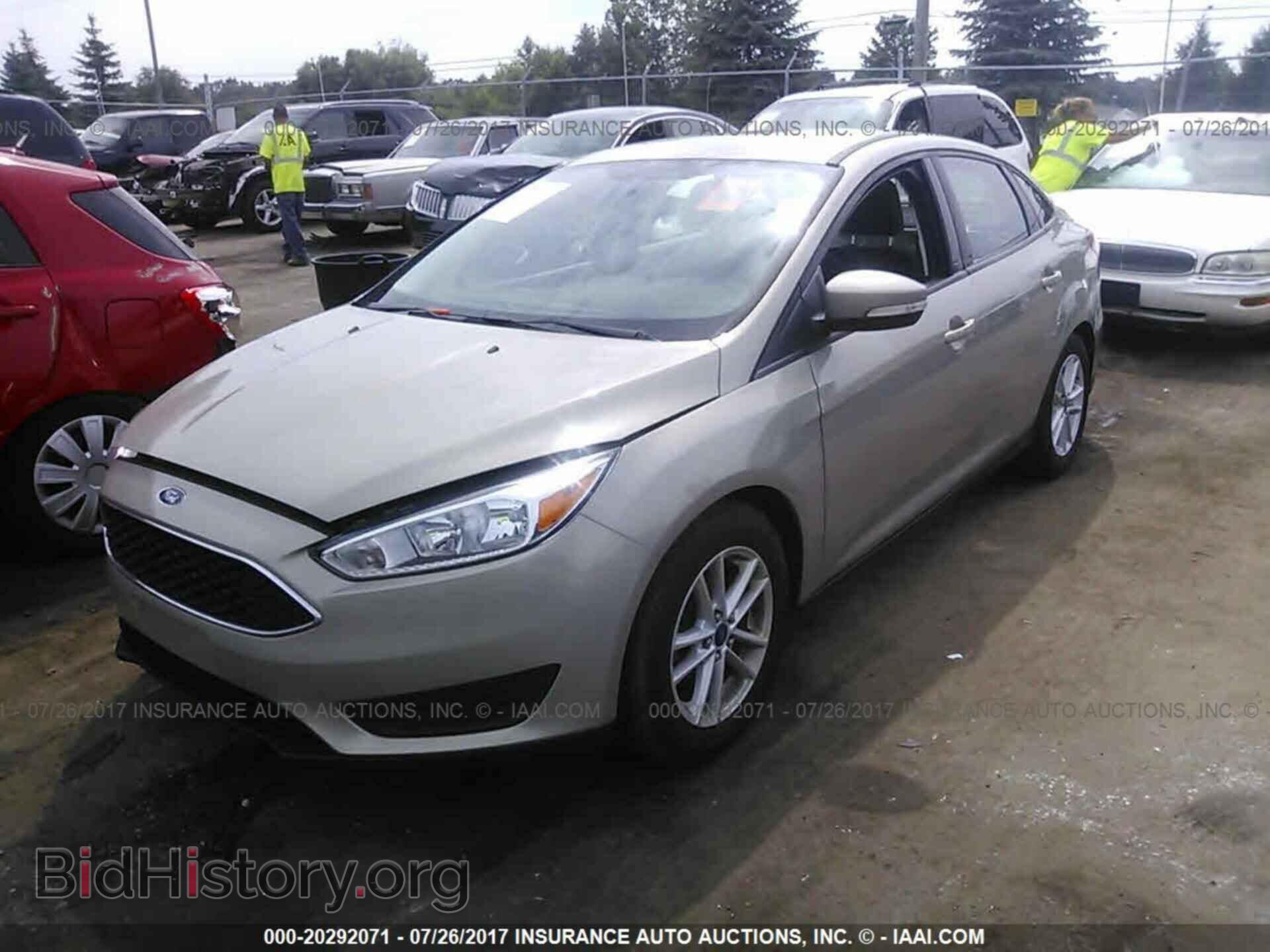 2015 Ford Focus - VIN: 1FADP3F21FL218503 - Photo 2