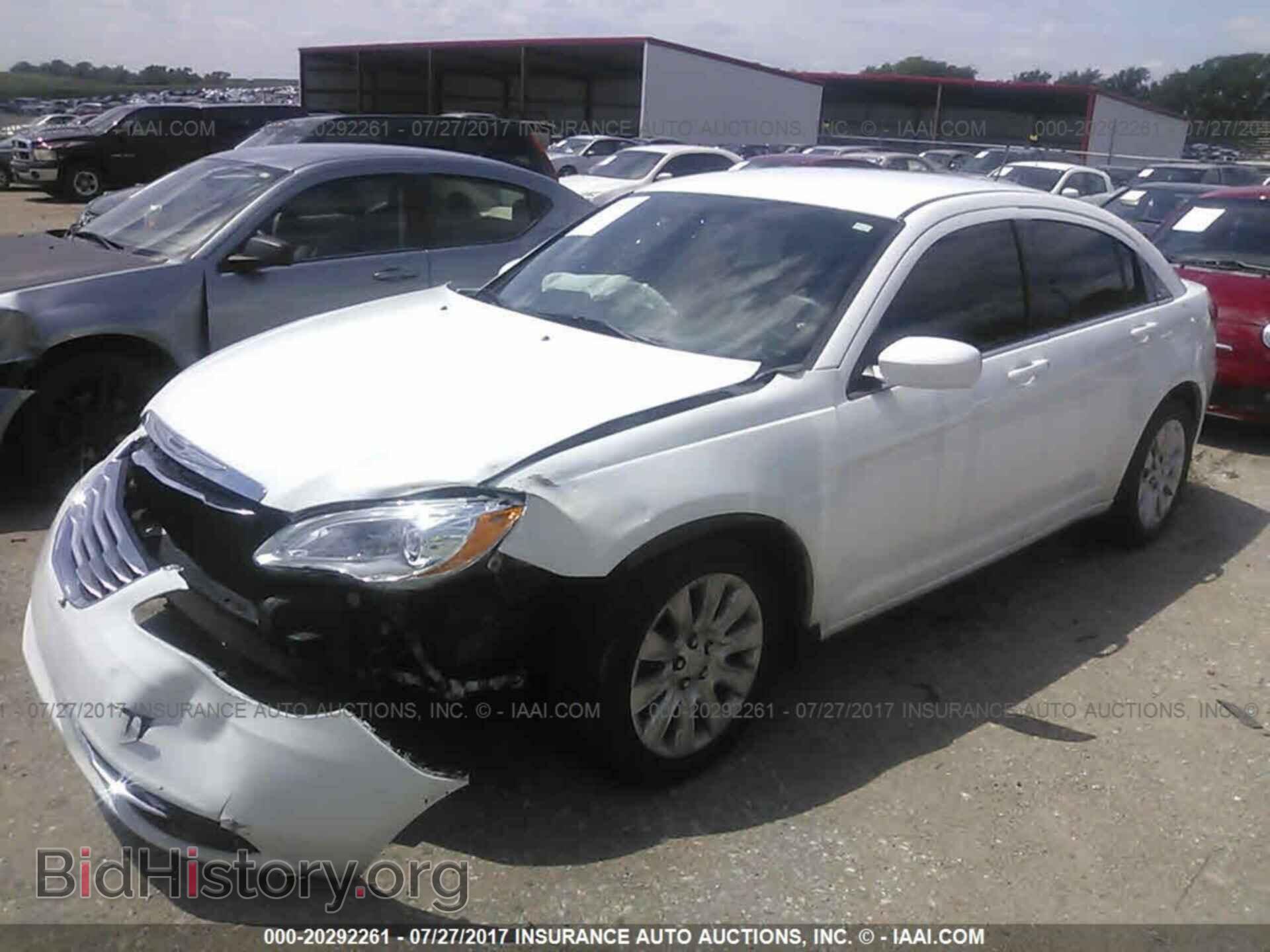 2013 Chrysler 200 - VIN: 1C3CCBAB9DN733869 - Photo 2