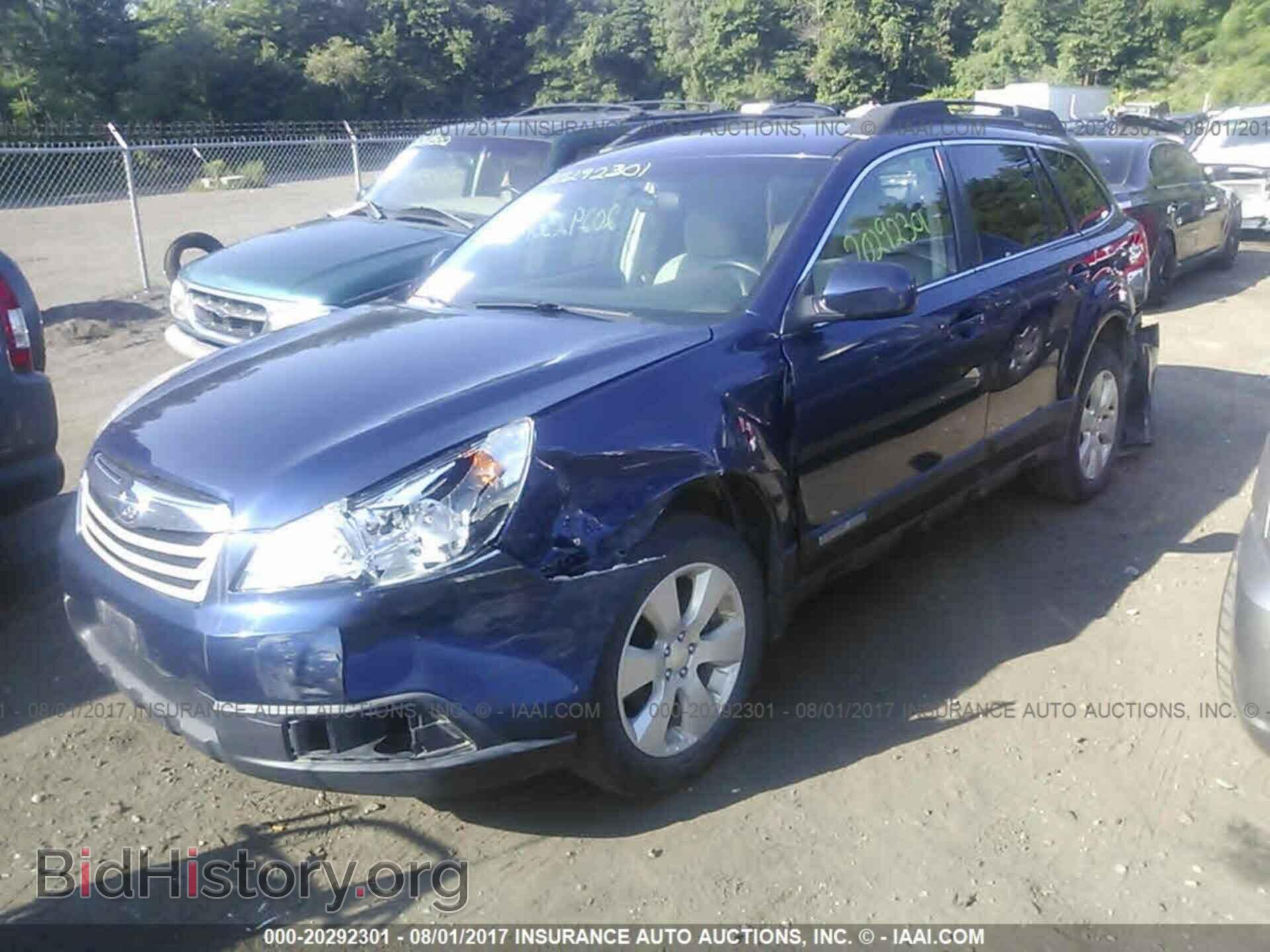 2011 Subaru Outback - VIN: 4S4BRBCC1B3432478 - Фото 2