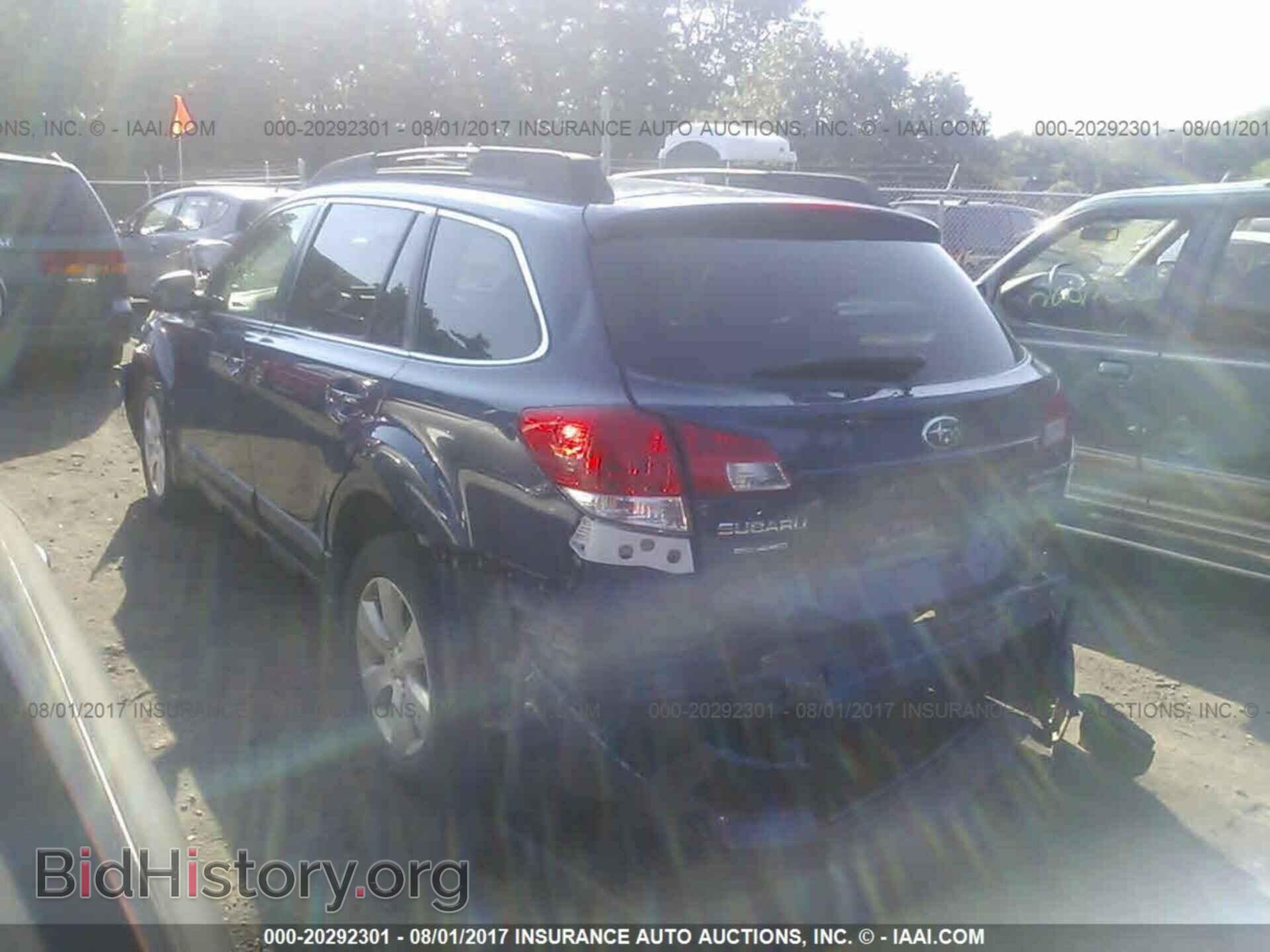 2011 Subaru Outback - VIN: 4S4BRBCC1B3432478 - Фото 3