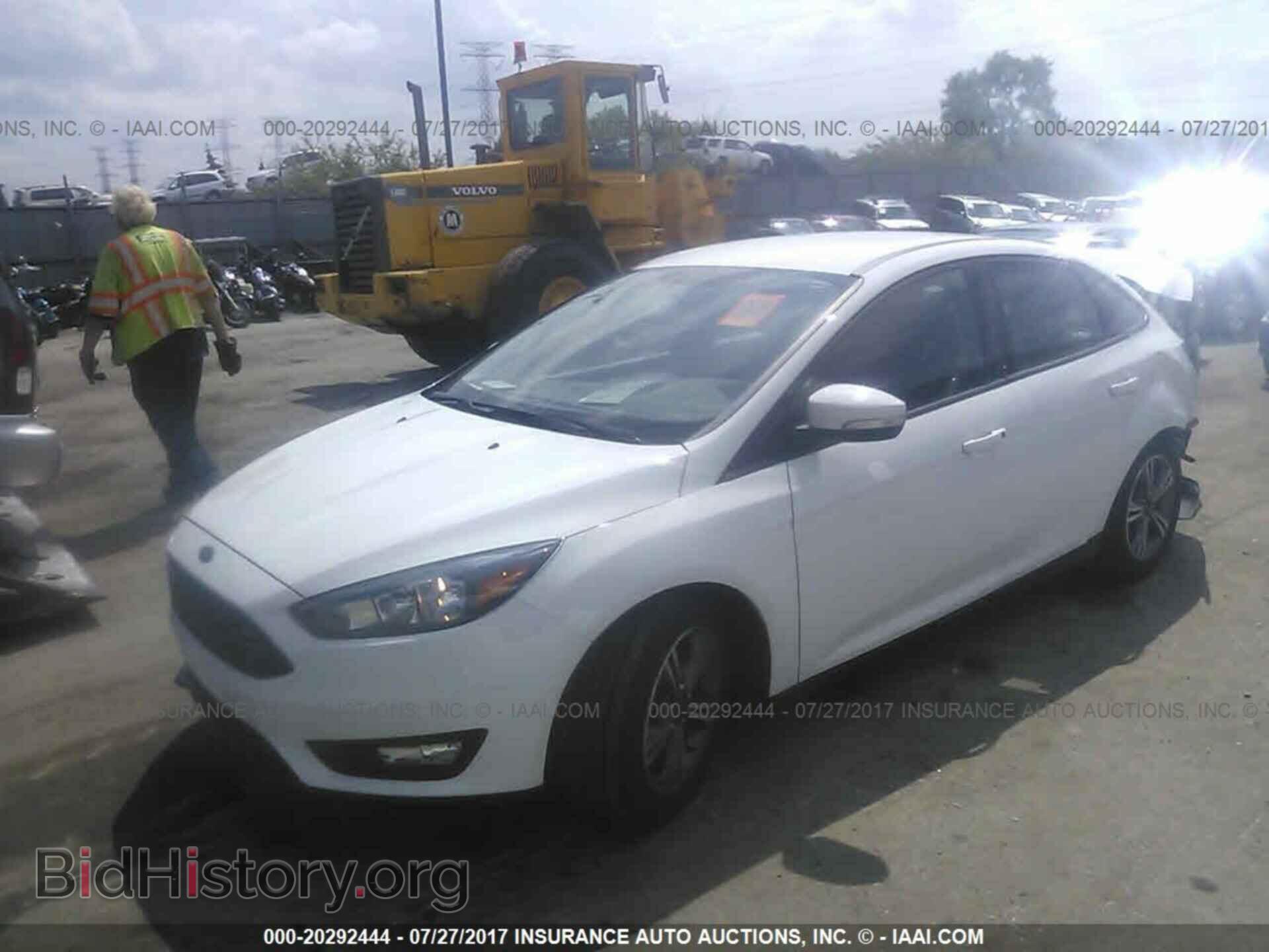 2016 Ford Focus - VIN: 1FADP3FE5GL314162 - Photo 2