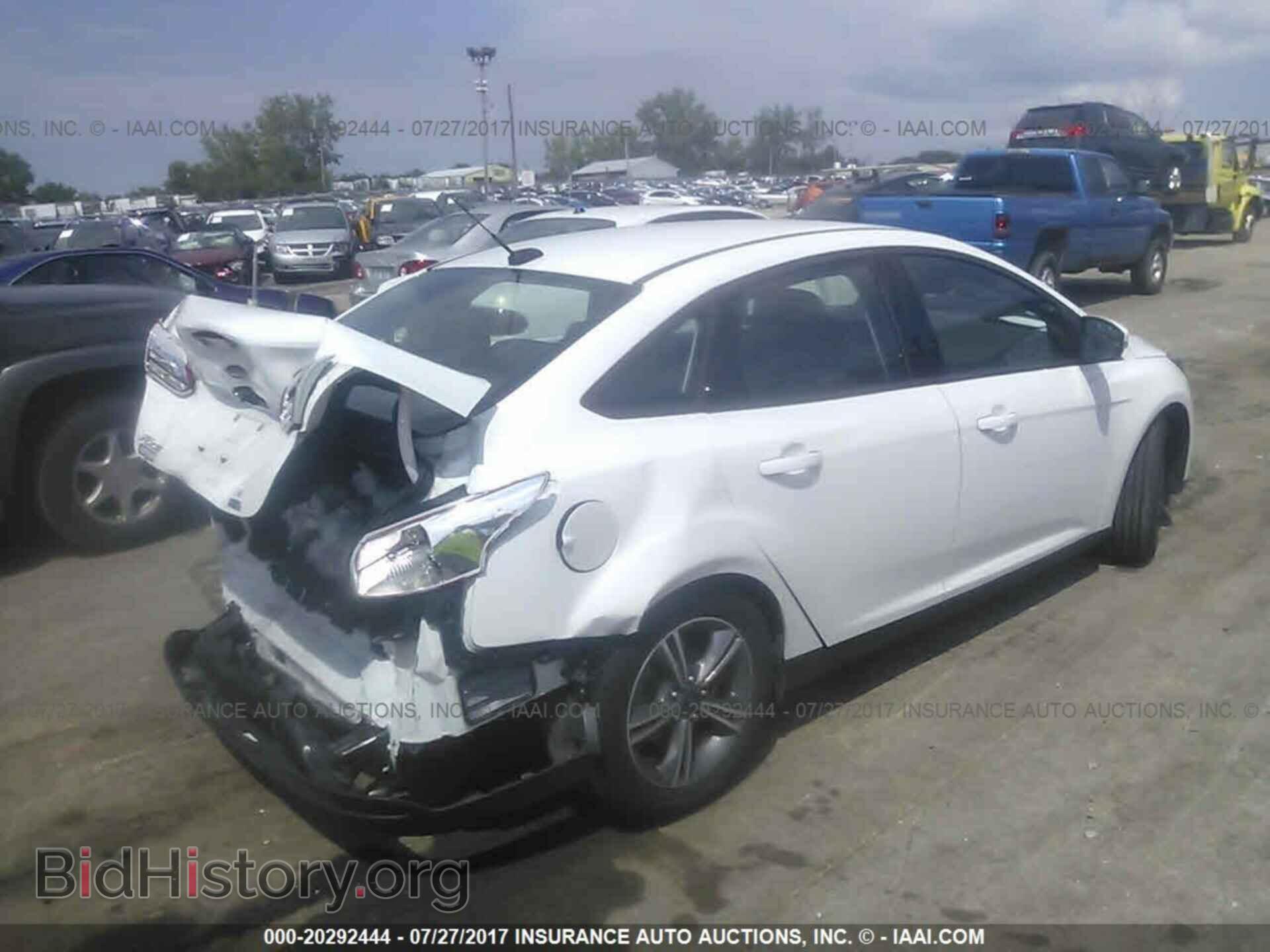 2016 Ford Focus - VIN: 1FADP3FE5GL314162 - Photo 4