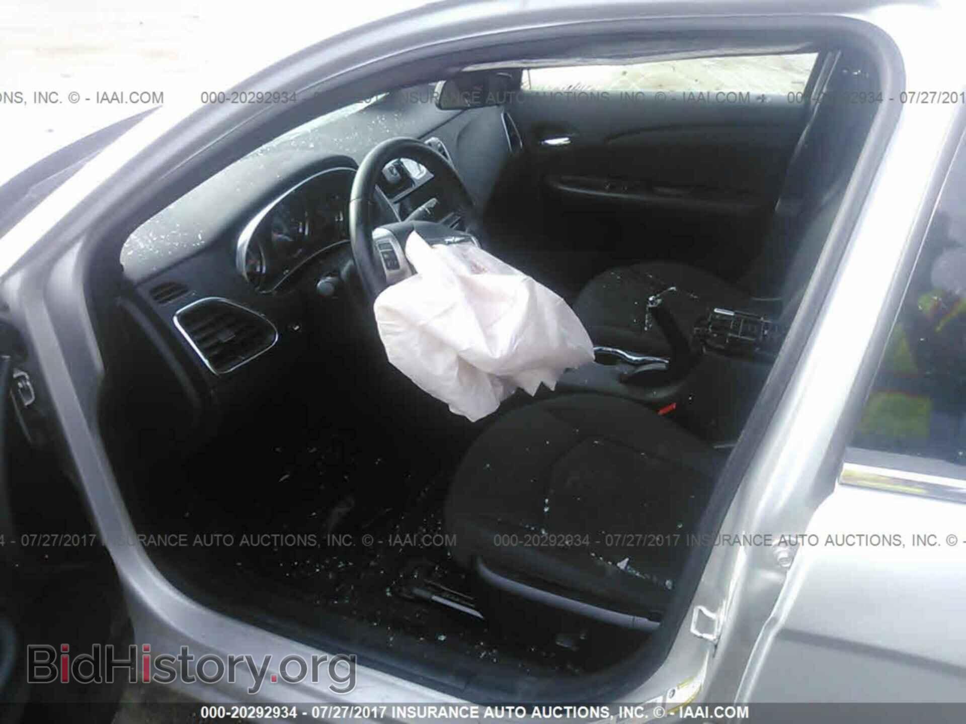 2012 Chrysler 200 - VIN: 1C3CCBBB2CN131909 - Фото 5